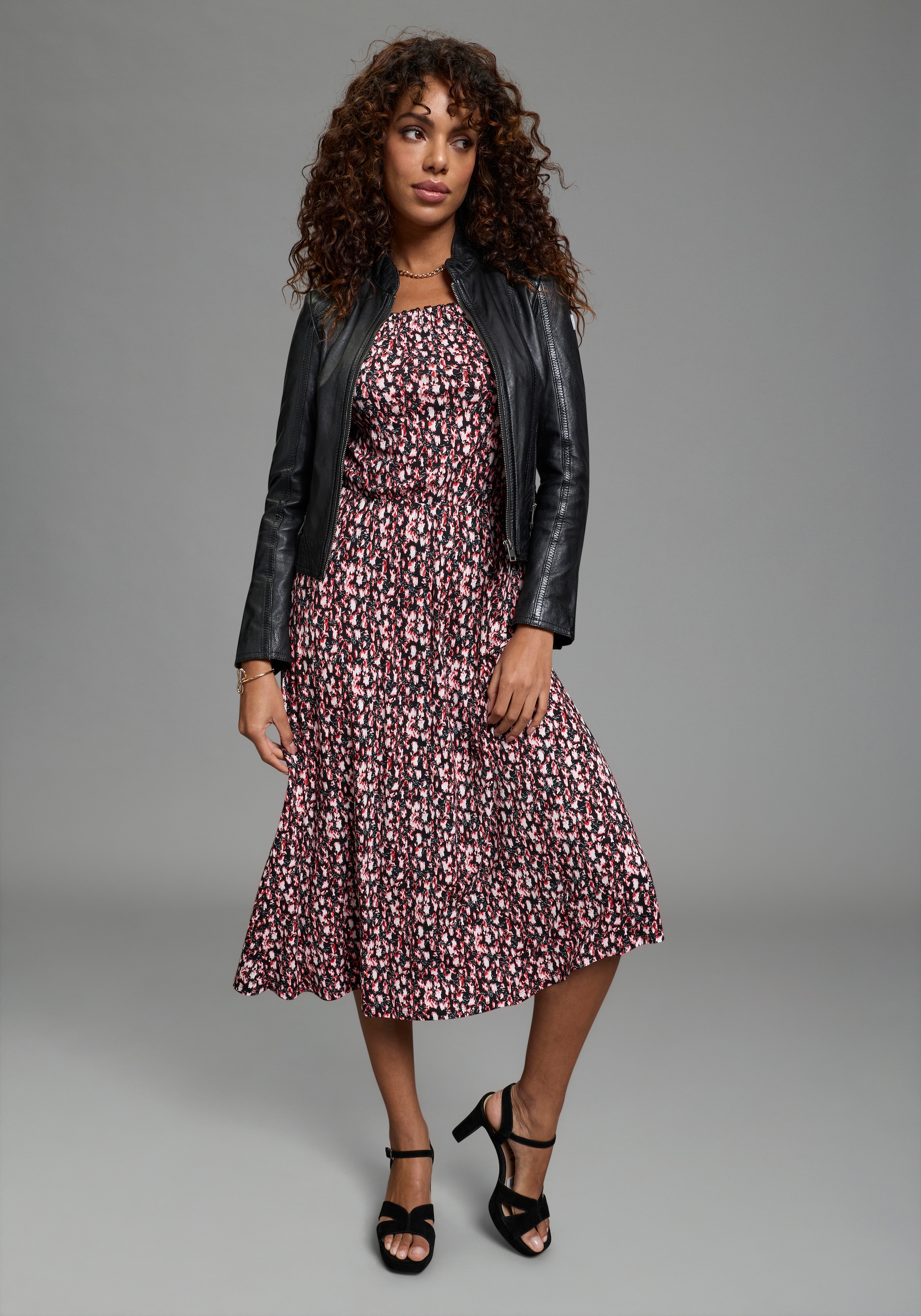 Bruno Banani Maxikleid mit Carmen-Ausschnitt und in geblümter Optik