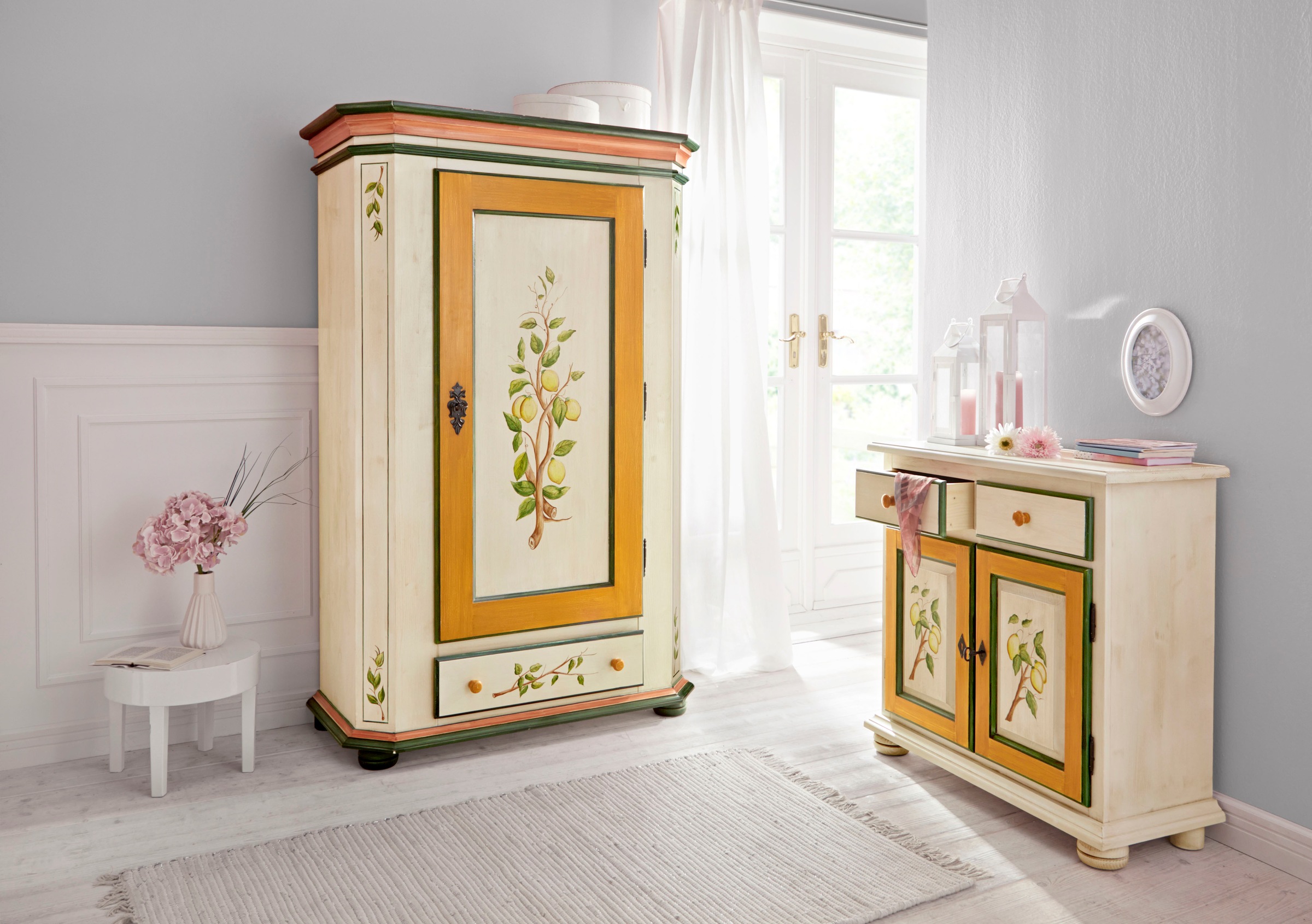 Image of Home affaire Kommode »Zitrone«, mit schönem handgemalten Zitronengemälden auf den Türfronten, Breite 85 cm bei Ackermann Versand Schweiz