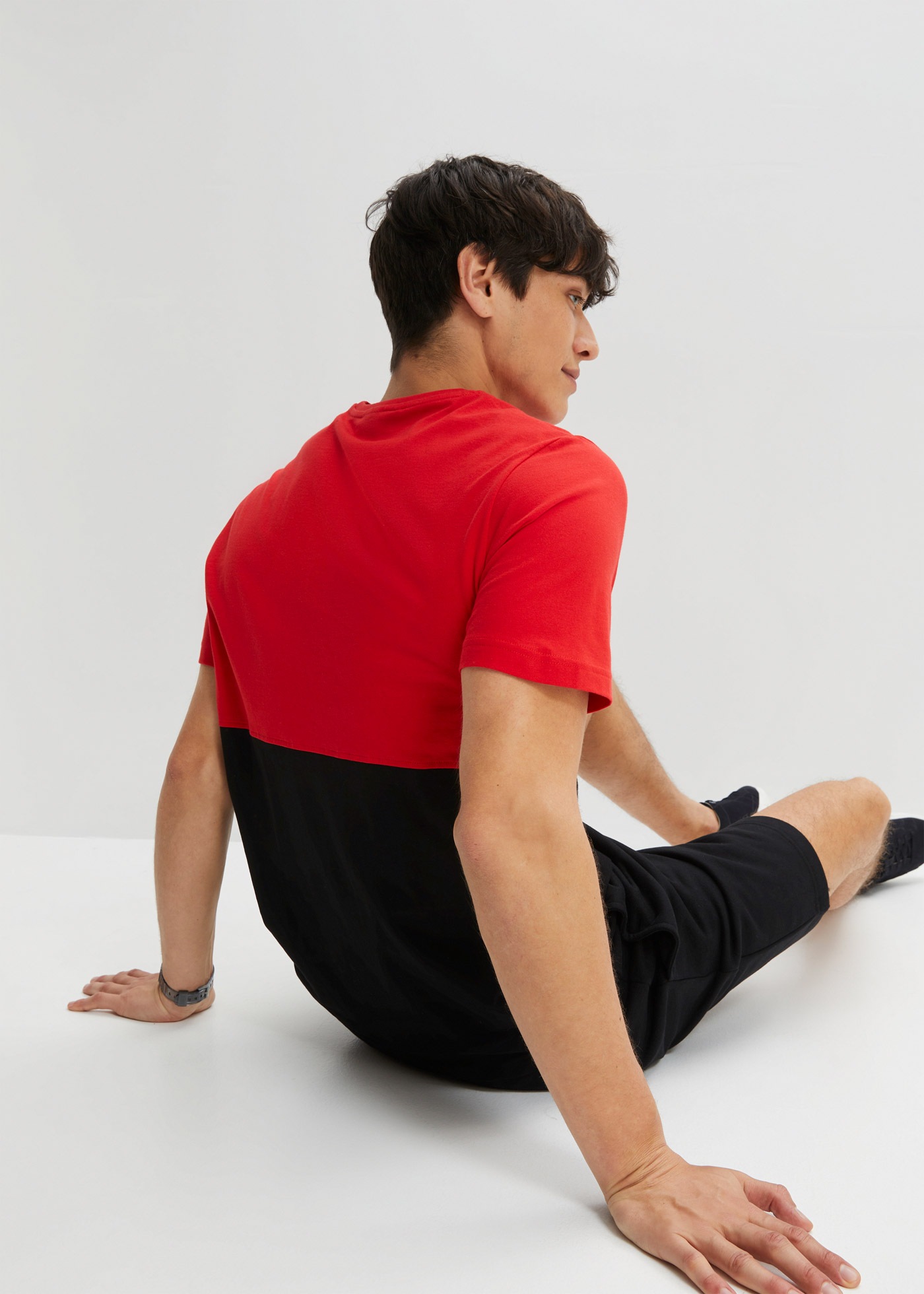 bonprix T-shirt regular fit, kurzärmelig, für Frühling und Sommer, aus Baumwolle