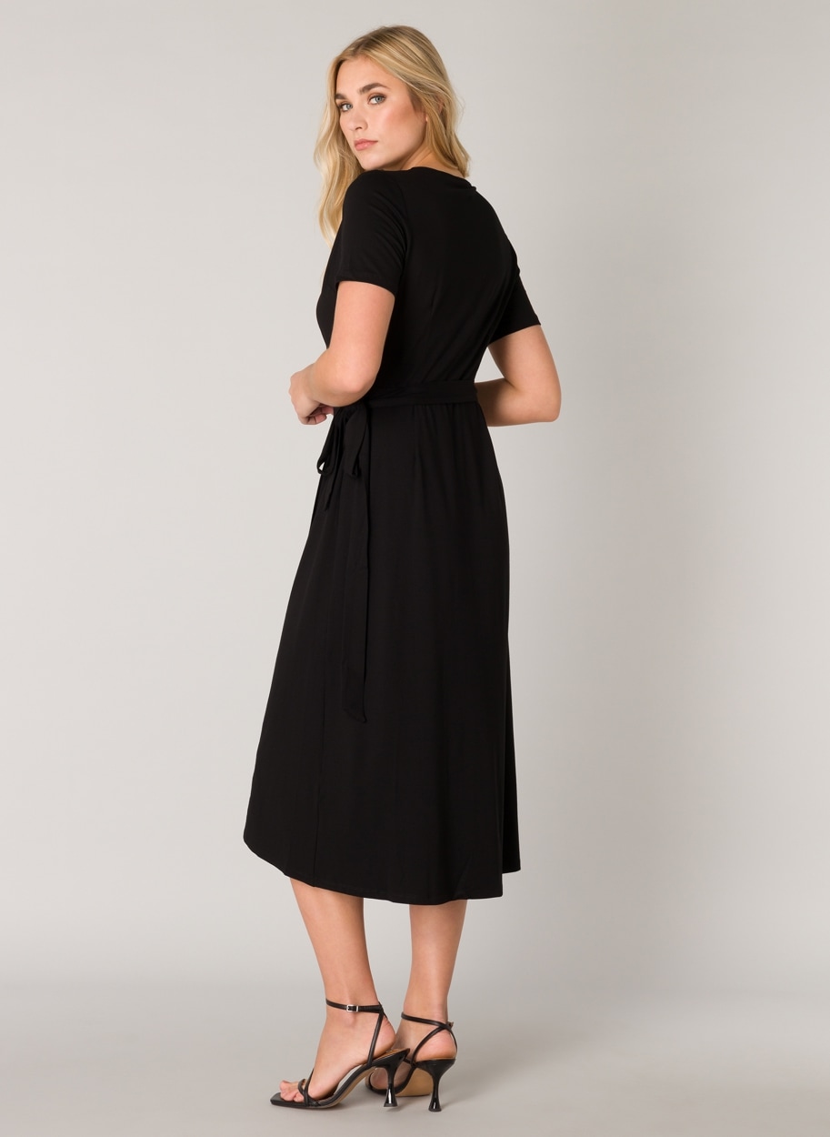 Base Level Wickelkleid »Yvie«, In bequemer, elastischer Qualität