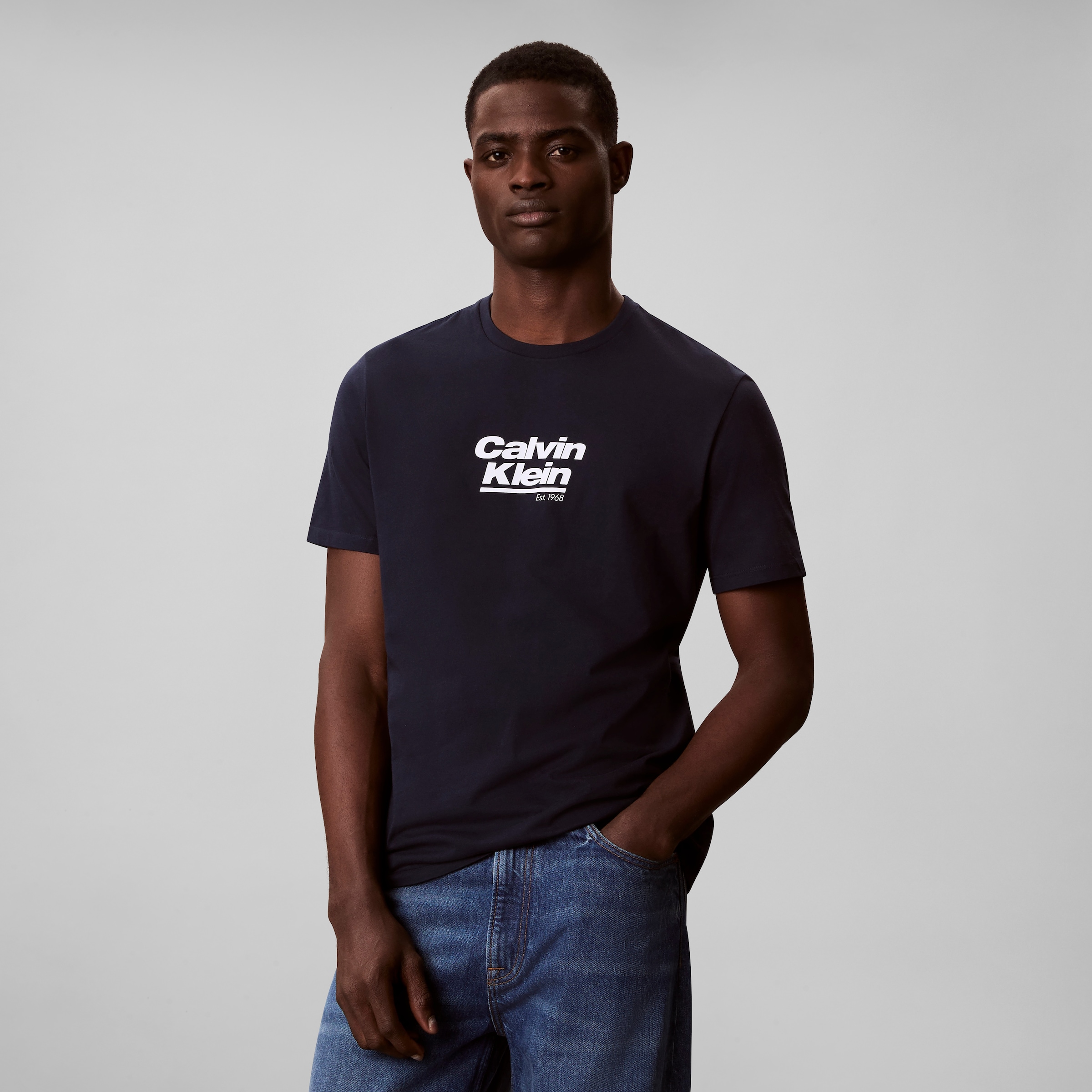 Calvin Klein Jeans T-shirt Rundhalsausschnitt, Regular Fit, Logoschriftzug