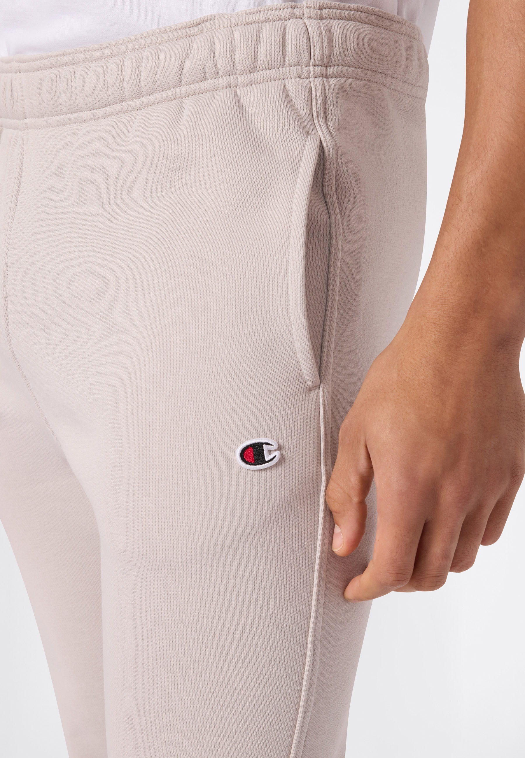 Champion Jogginghose »SPORTWEAR JOGGERS Slim Fit«  mit elastischem Bund und Tunnelzug