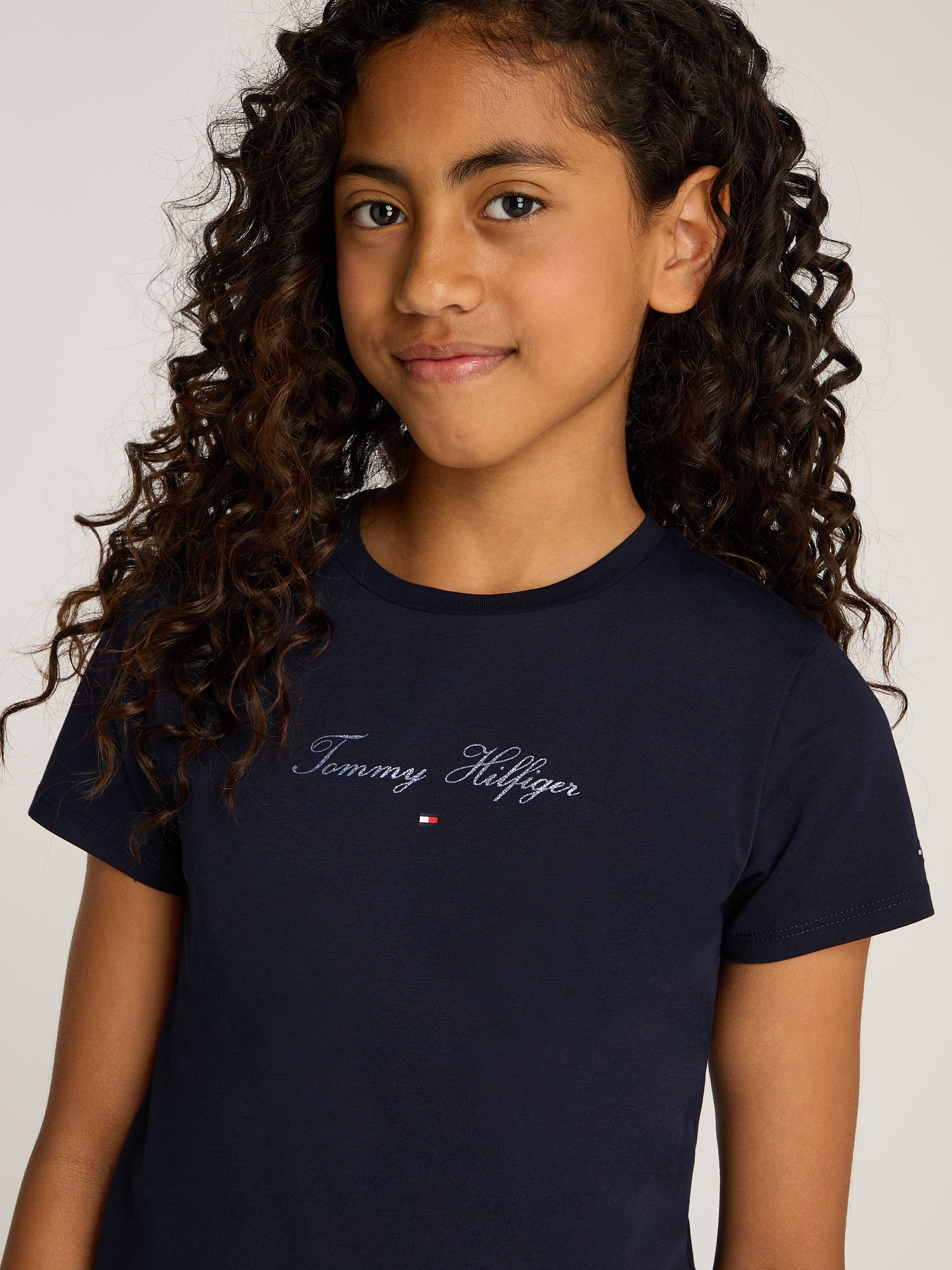 Tommy Hilfiger T-Shirt, mit glitzerndem Schriftzug