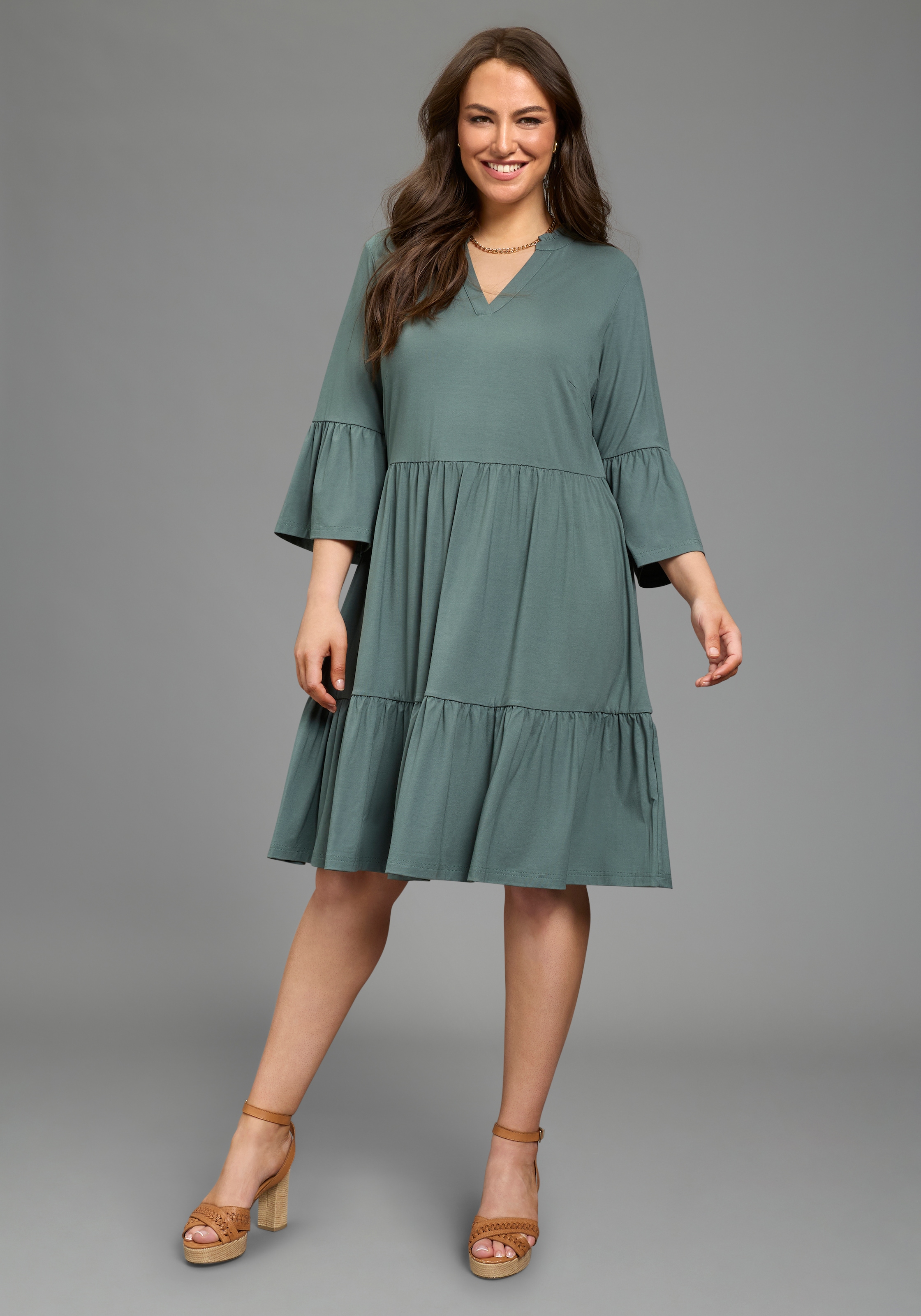 Laura Scott CURVE Robe en jersey mit Stufenrock, aus elastischer Jersey-Qualität, 3/4-Ärmel mit Volants