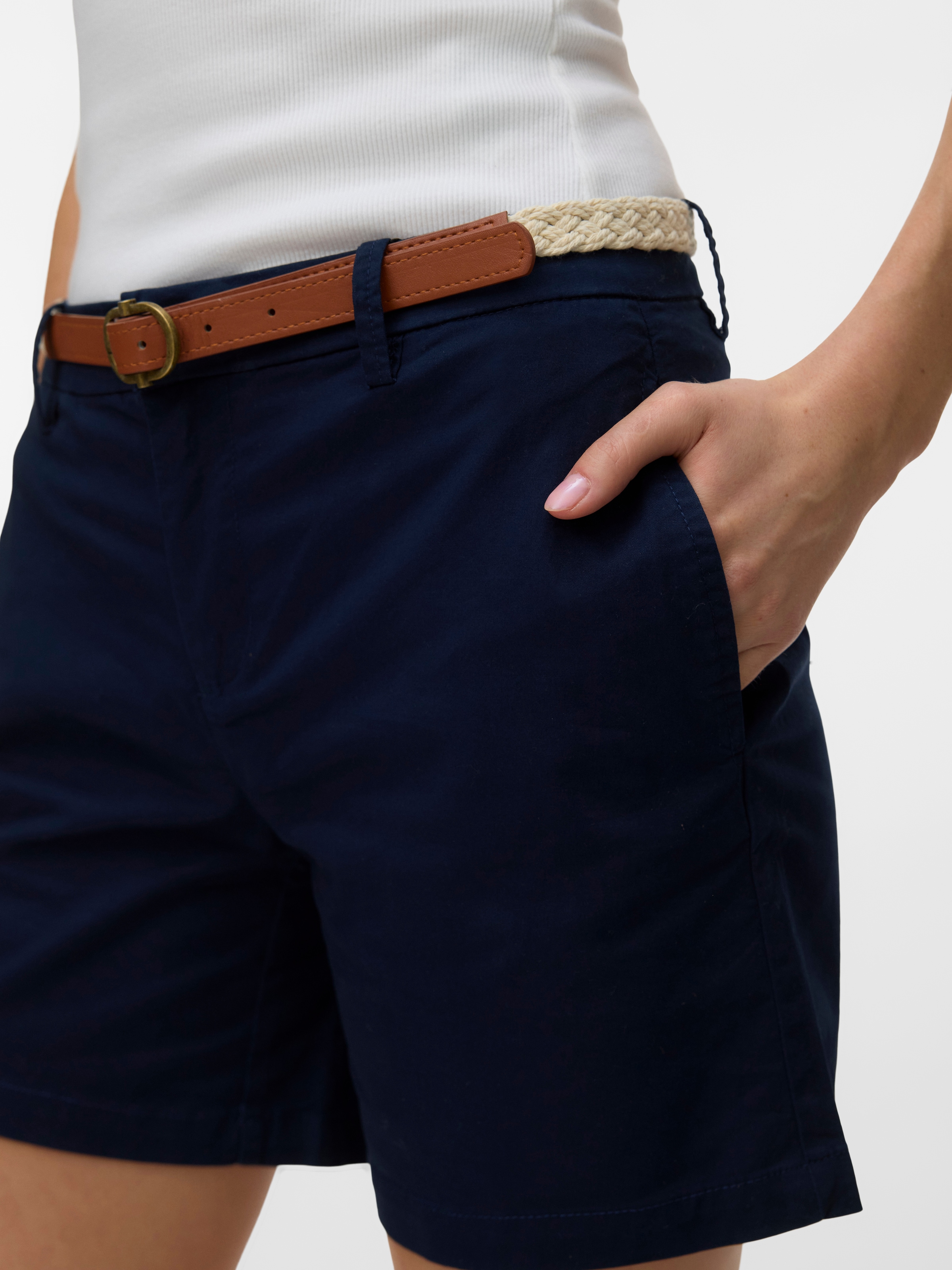 Vero Moda Short en chino »VMFIEBY MW TAPERED CHINO SHORT SHORTS«  mélange de coton