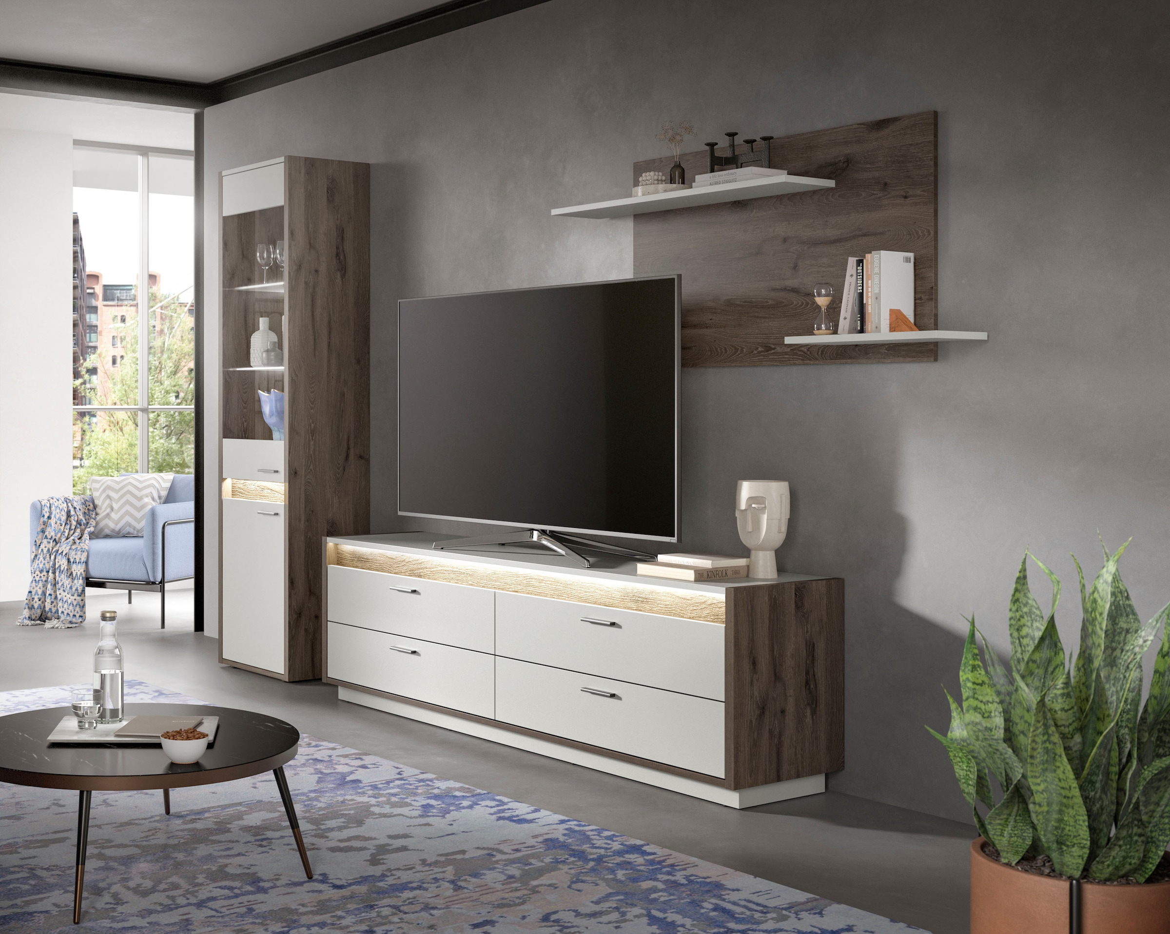 INOSIGN Vitrine »Treviso, Höhe 198 cm, inkl. Frontbeleuchtung, 2 Türen, 2 Glasböden« 1 Einlegeboden, Standvitrine, Glasvitrine, Vitrinenschränke