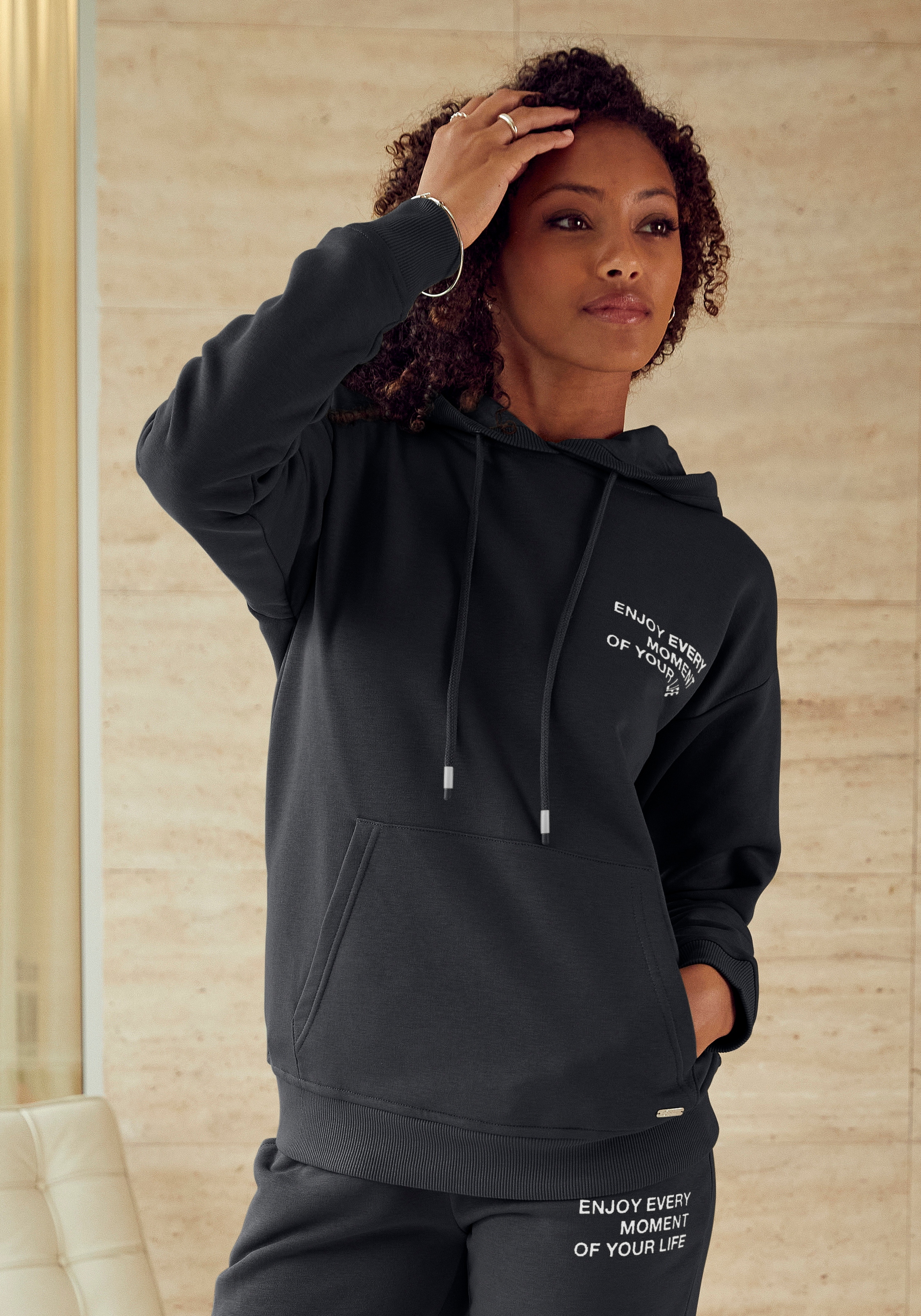 Image of Buffalo Hoodie "- Kapuzensweatshirt", mit Statement Druck, Home- und Loungewear