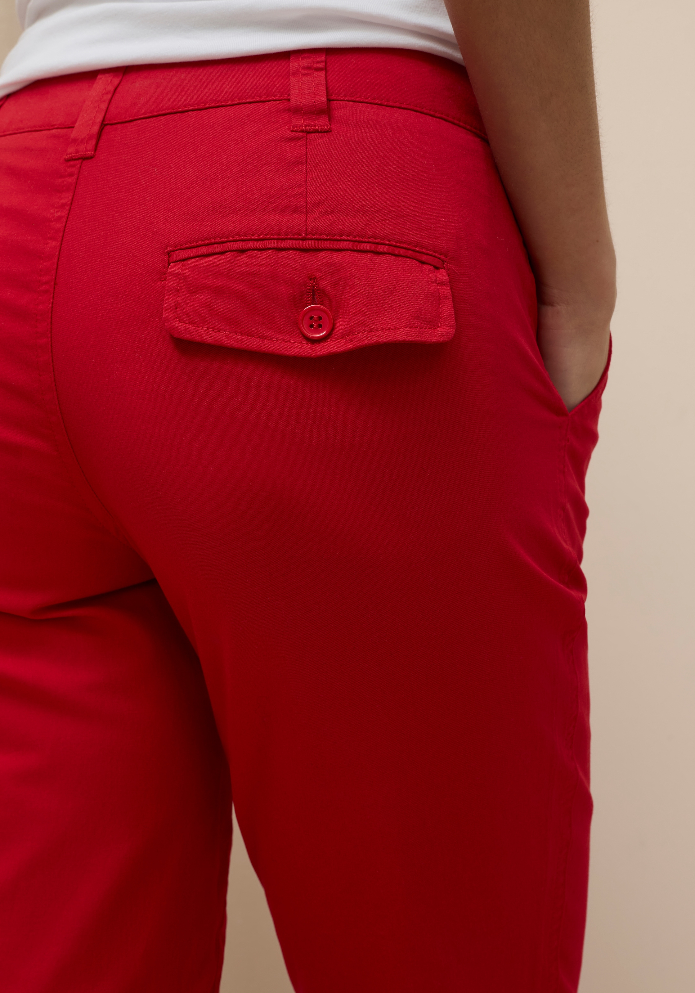 AJC Chinos »in lässiger Form und hohem Tragekomfort durch Stretchanteil«  relevable, avec poches pratiques, intemporel et facile à assortir