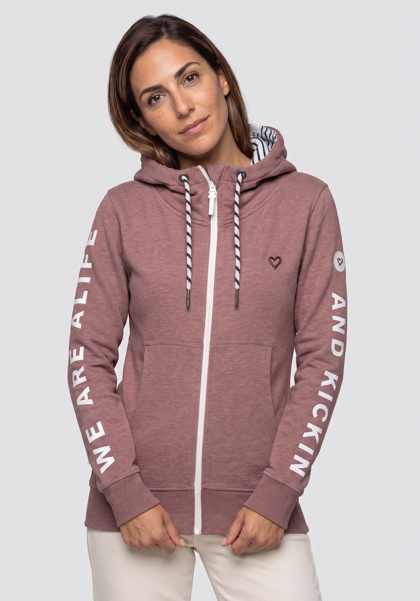 Alife & Kickin Veste sweat »JessyAK A« veste sweat à capuche légère avec inscription logo sur les manches
