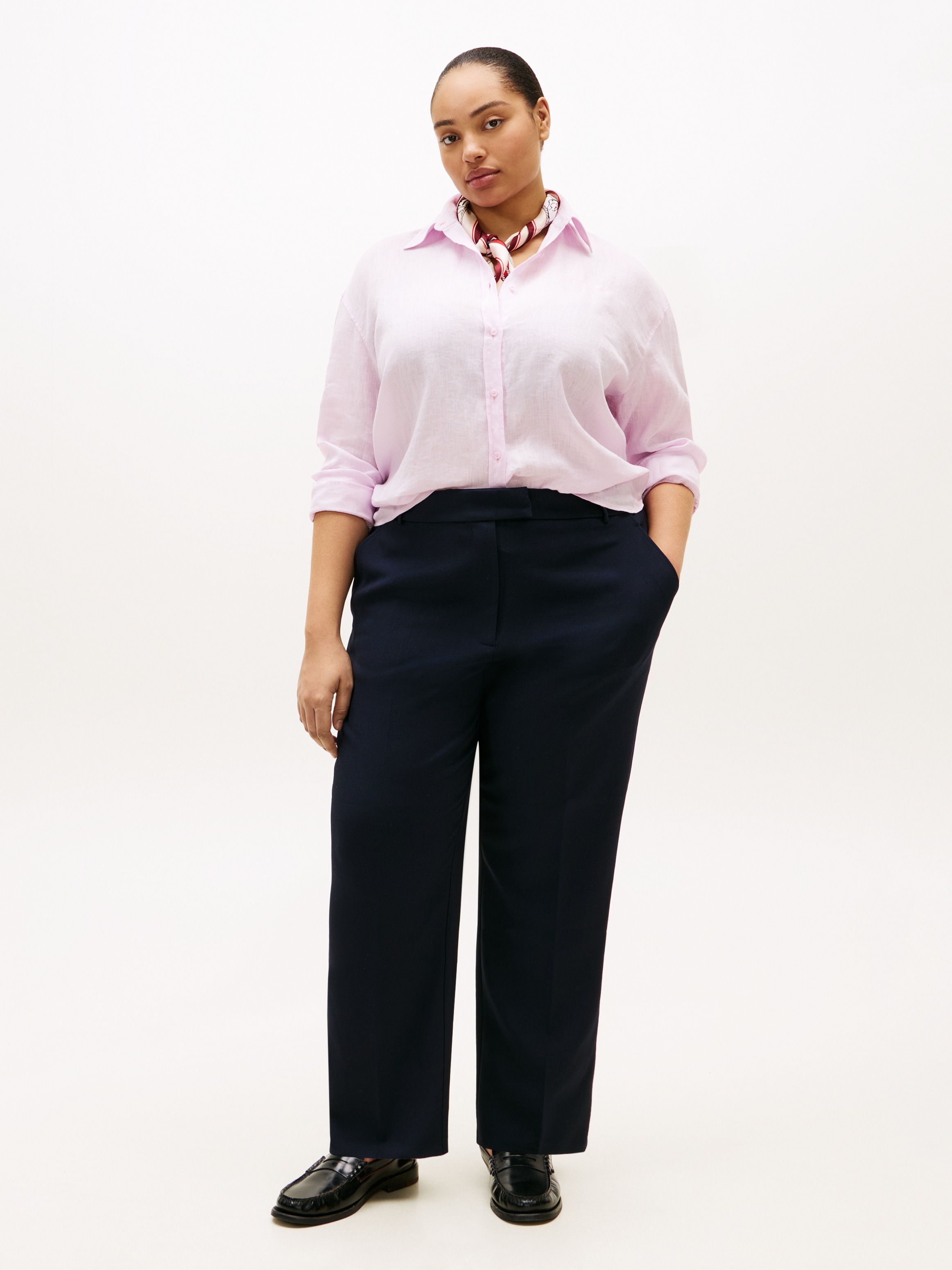 Tommy Hilfiger Curve Langarmbluse »CRV ESS LINEN ROUND HEM SHIRT« in grossen Grössen