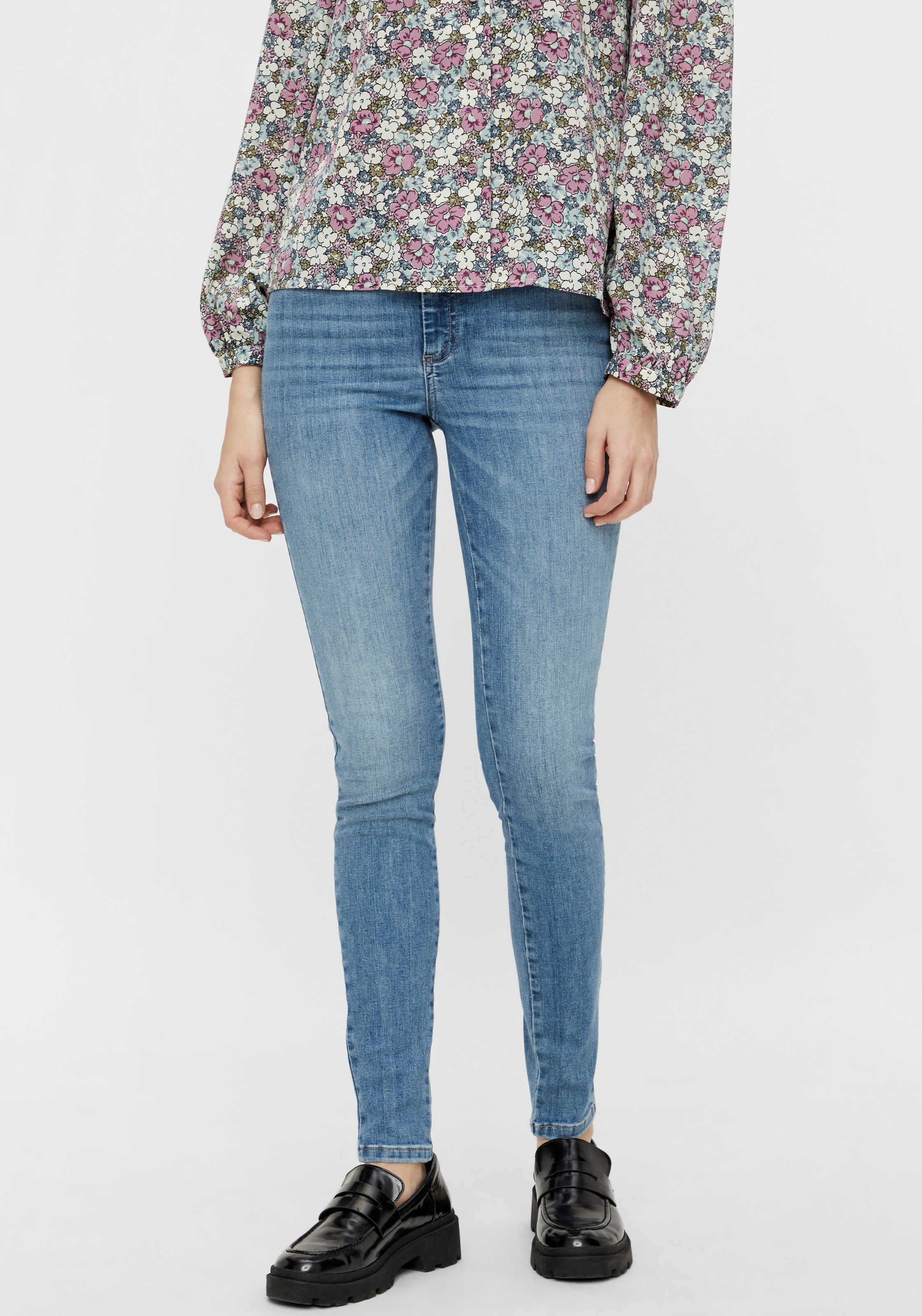 Image of pieces Skinny-fit-Jeans »PCDELLY« bei Ackermann Versand Schweiz