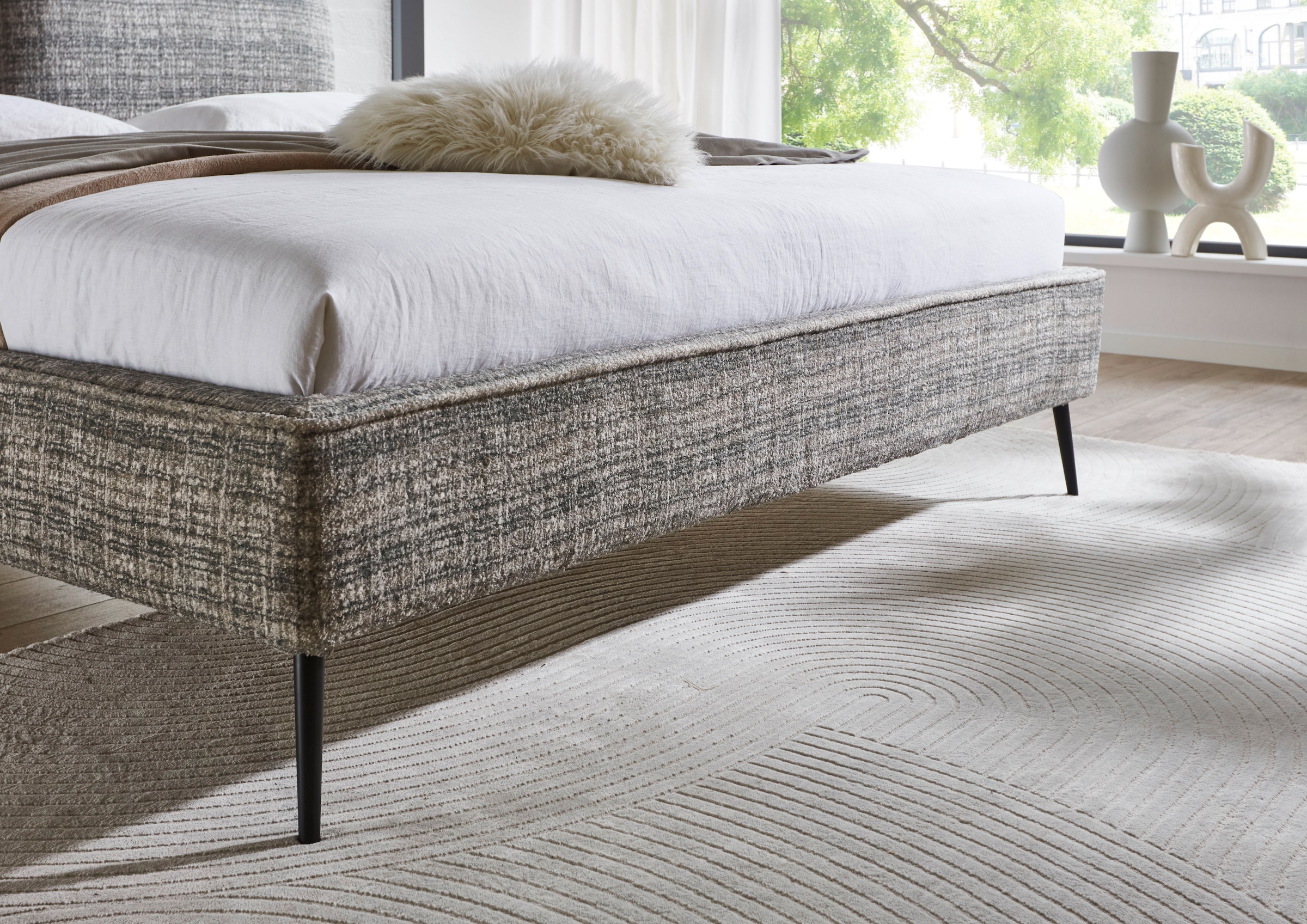 meise.möbel Polsterbett »Infinity erhältlich in verschiedenen Farben und Breiten« mit schwarzen Metallfüssen