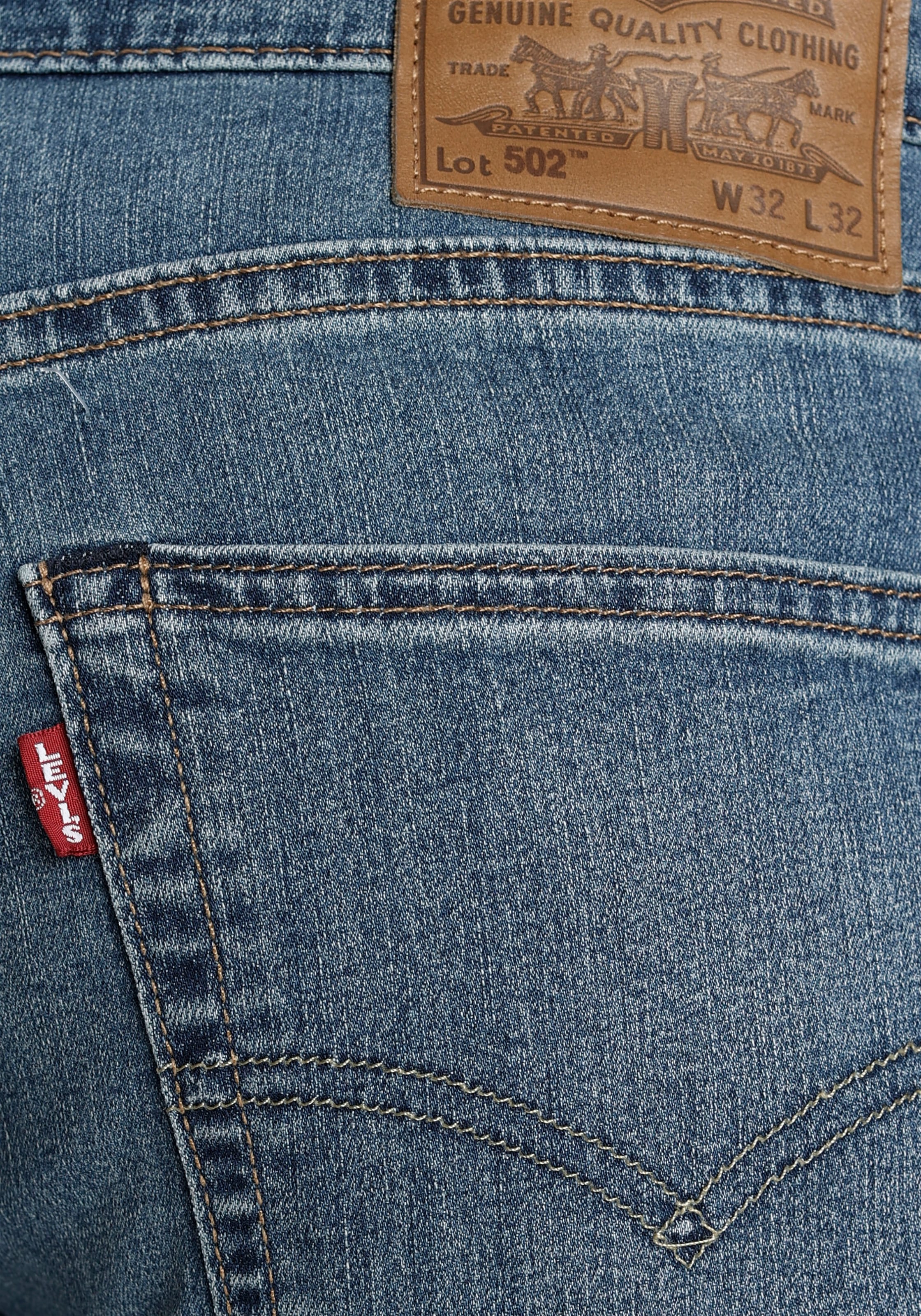 Levi's® Tapered-fit-Jeans »502 TAPER«, in elegantem, modernem Stil