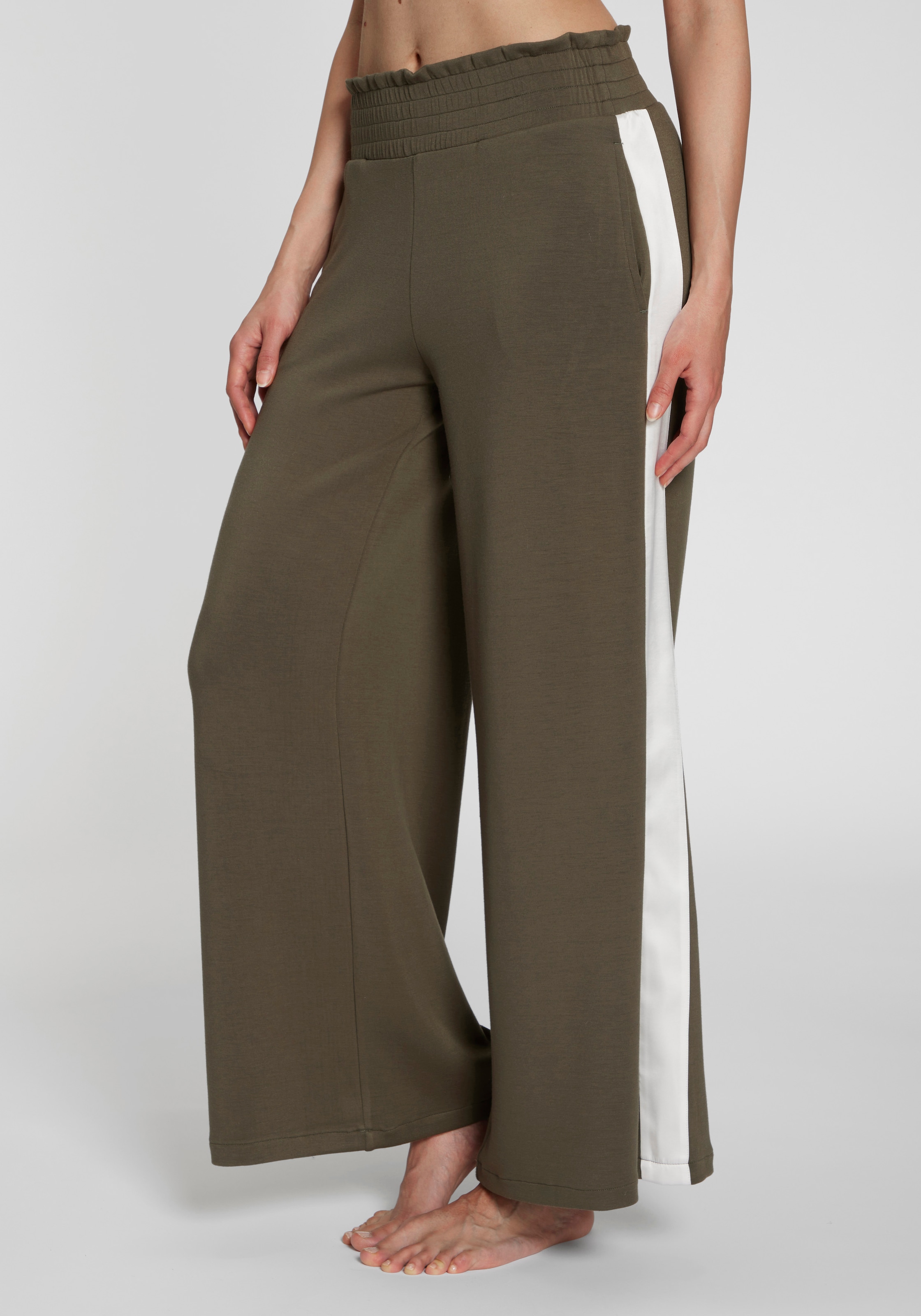 Image of LASCANA Homewearhose mit gerafftem Wellnessbund