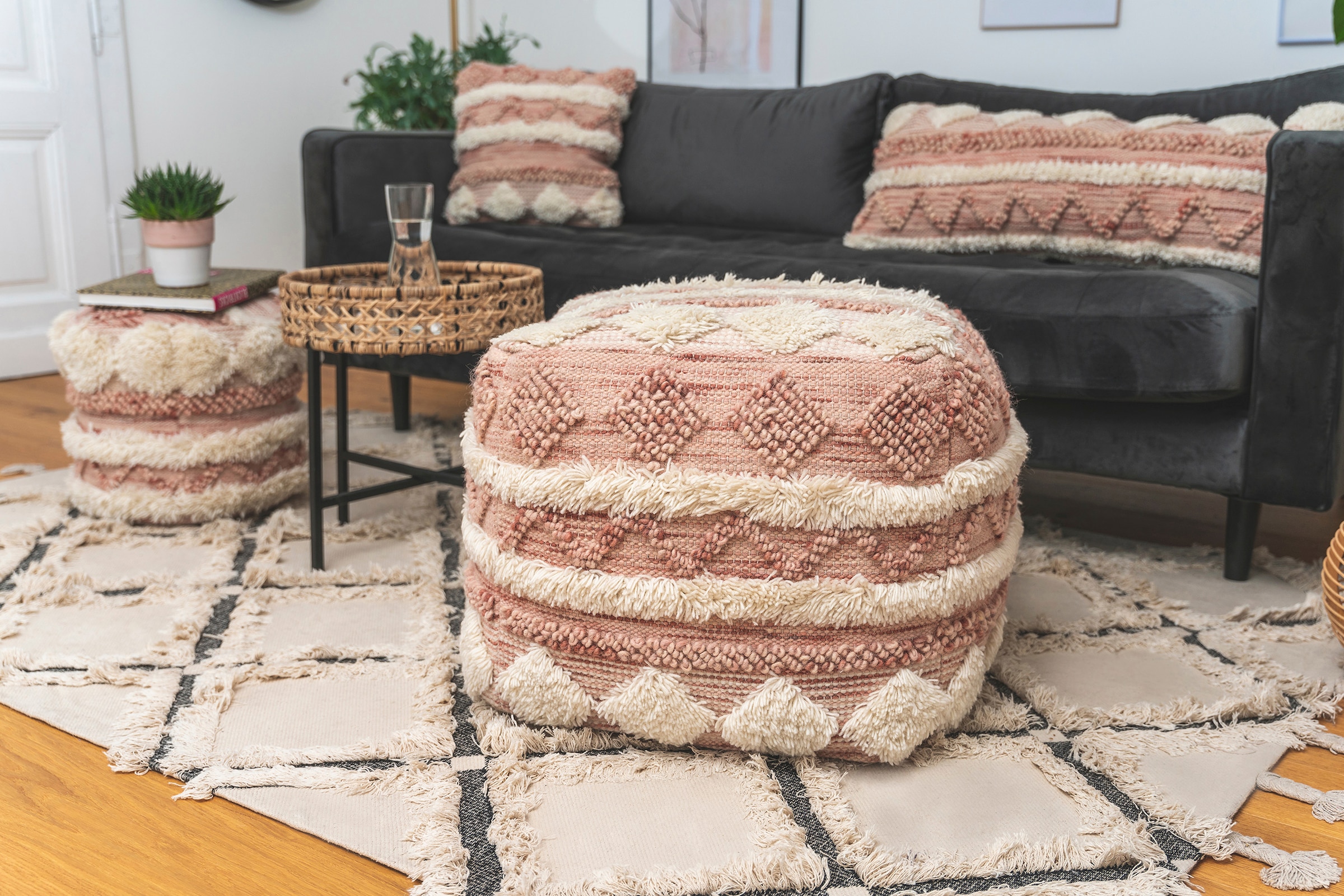 Kayoom Pouf »Pouf Bohist 225 50cm x 50cm«, (1 St.), handgefertigt, Unikat, sehr gut kombinierbar