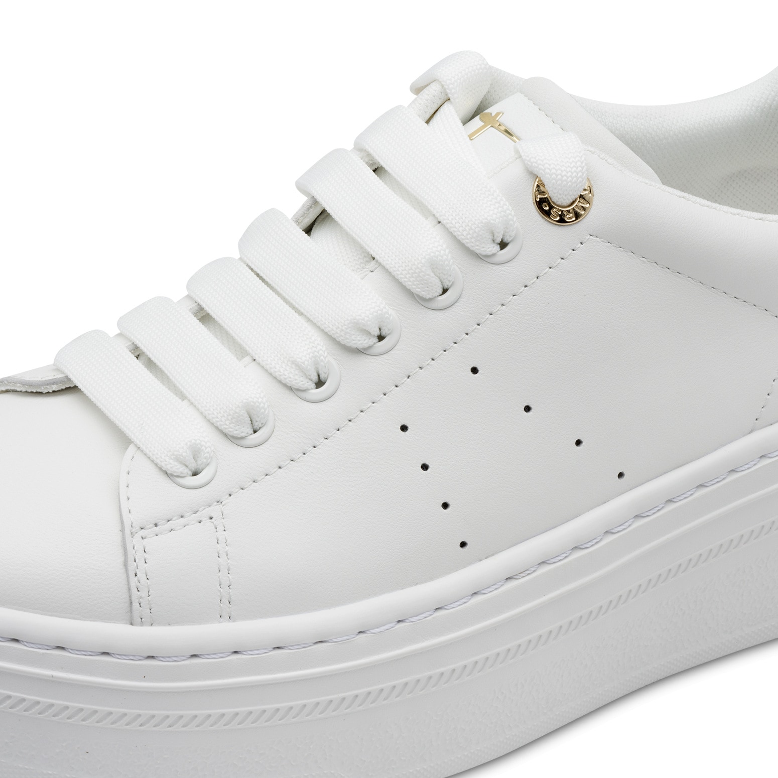 Tamaris Plateausneaker  , Schnürschuh, Halbschuh mit auffälligen Schmucksteinen an der Ferse