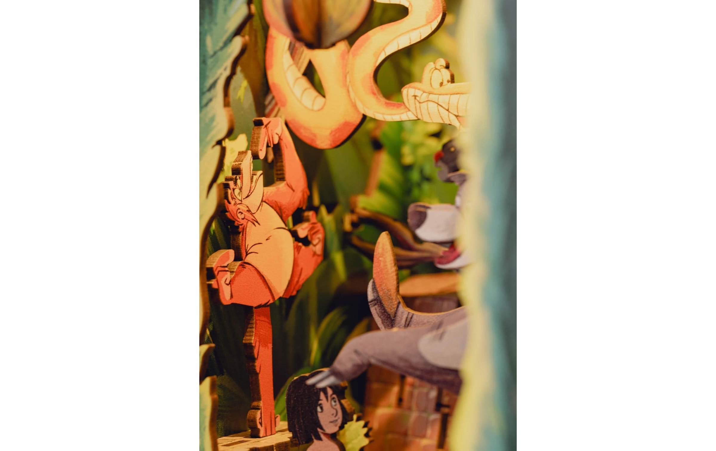 Revell® Modellbausatz »Book Nook, Tiny Adventures Disney Das Dschungelbuch« Buchstütze; mit LED-Beleuchtung