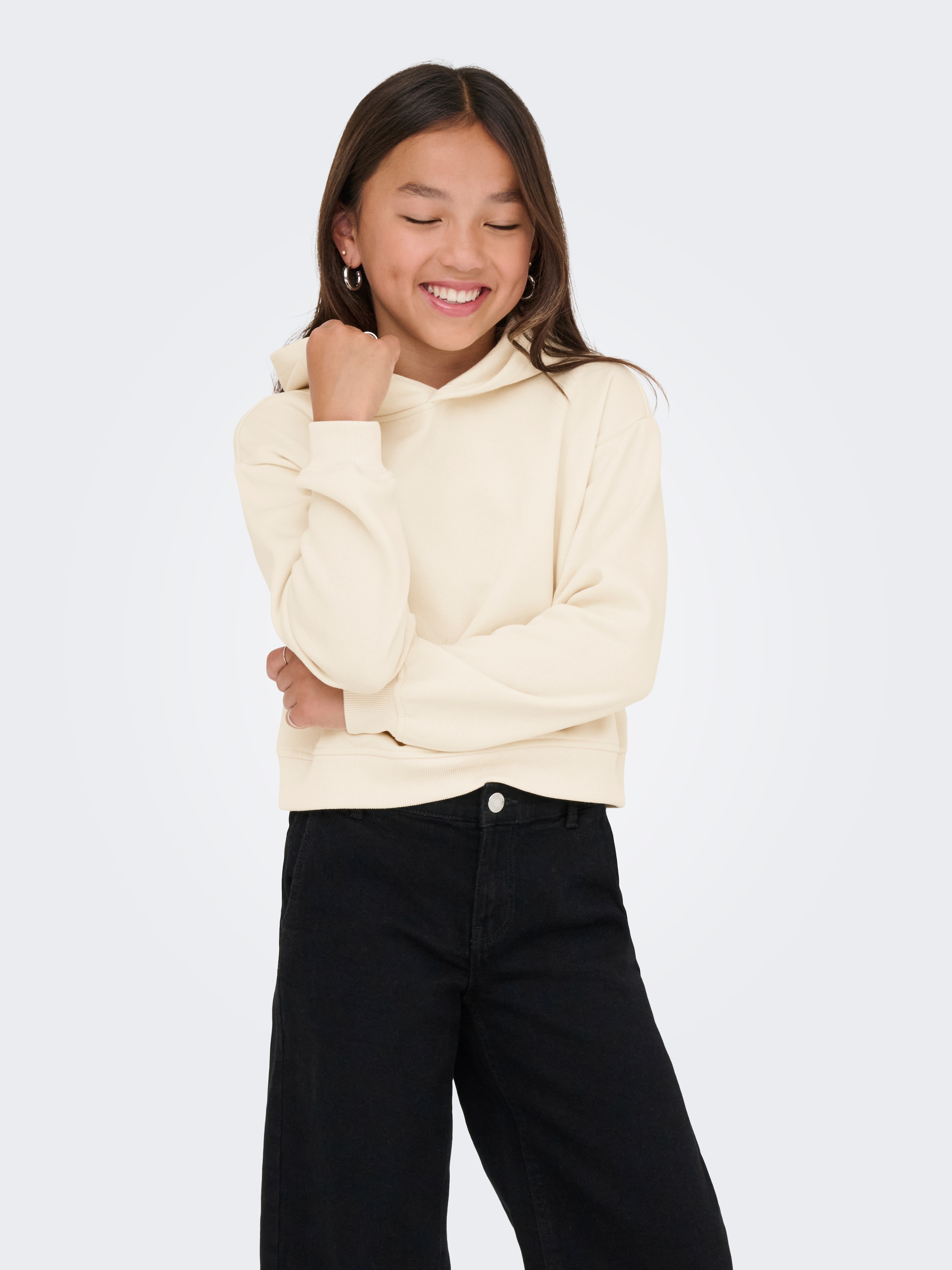 Image of KIDS ONLY Kapuzensweatshirt "KOGSWEAT L/S HOODIE SHORT SWT NOOS", Baumwollmischung, loose fit
