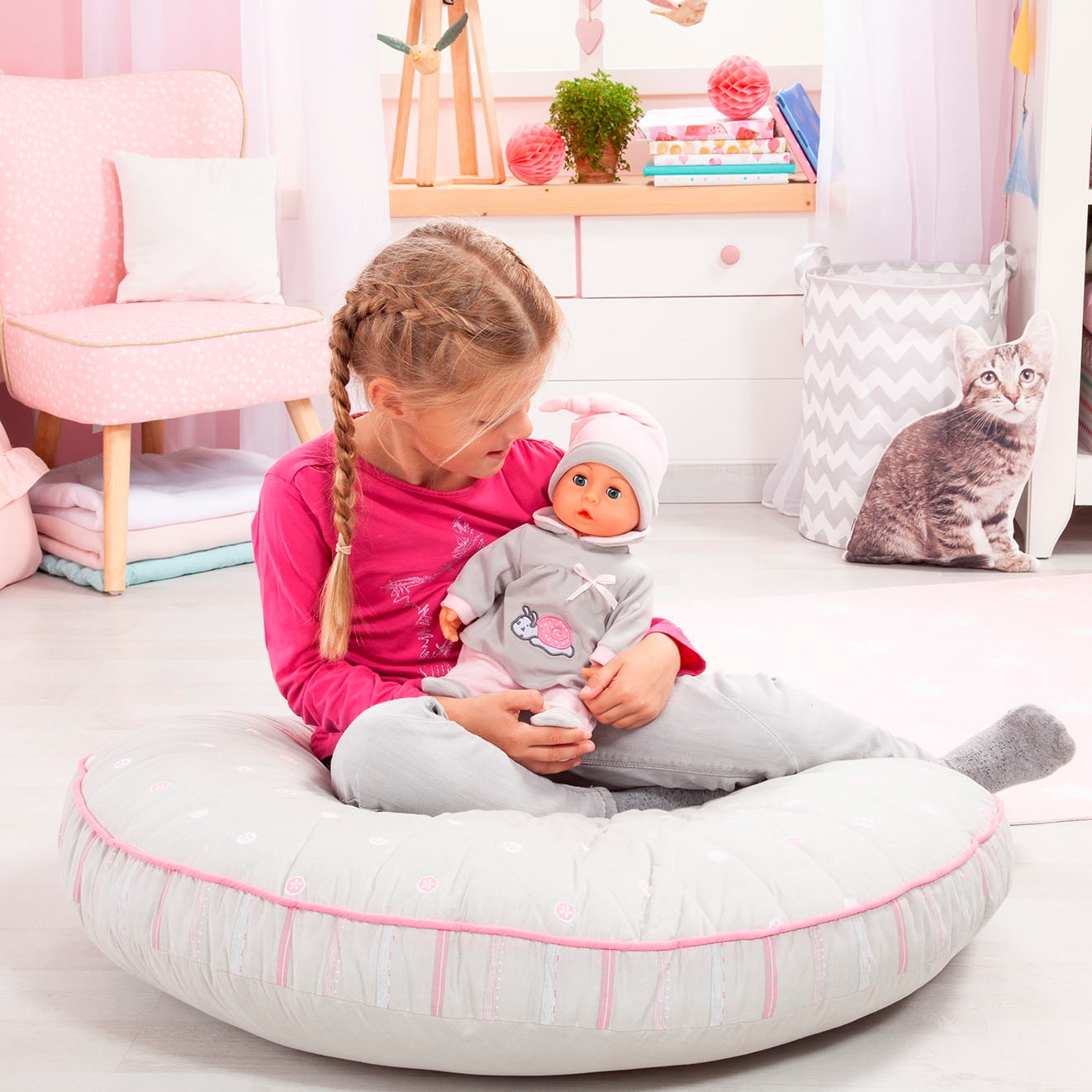 Bayer Babypuppe »First Words Baby, 38 cm grau/rosa« mit Schlafaugen und Babygeräuschen