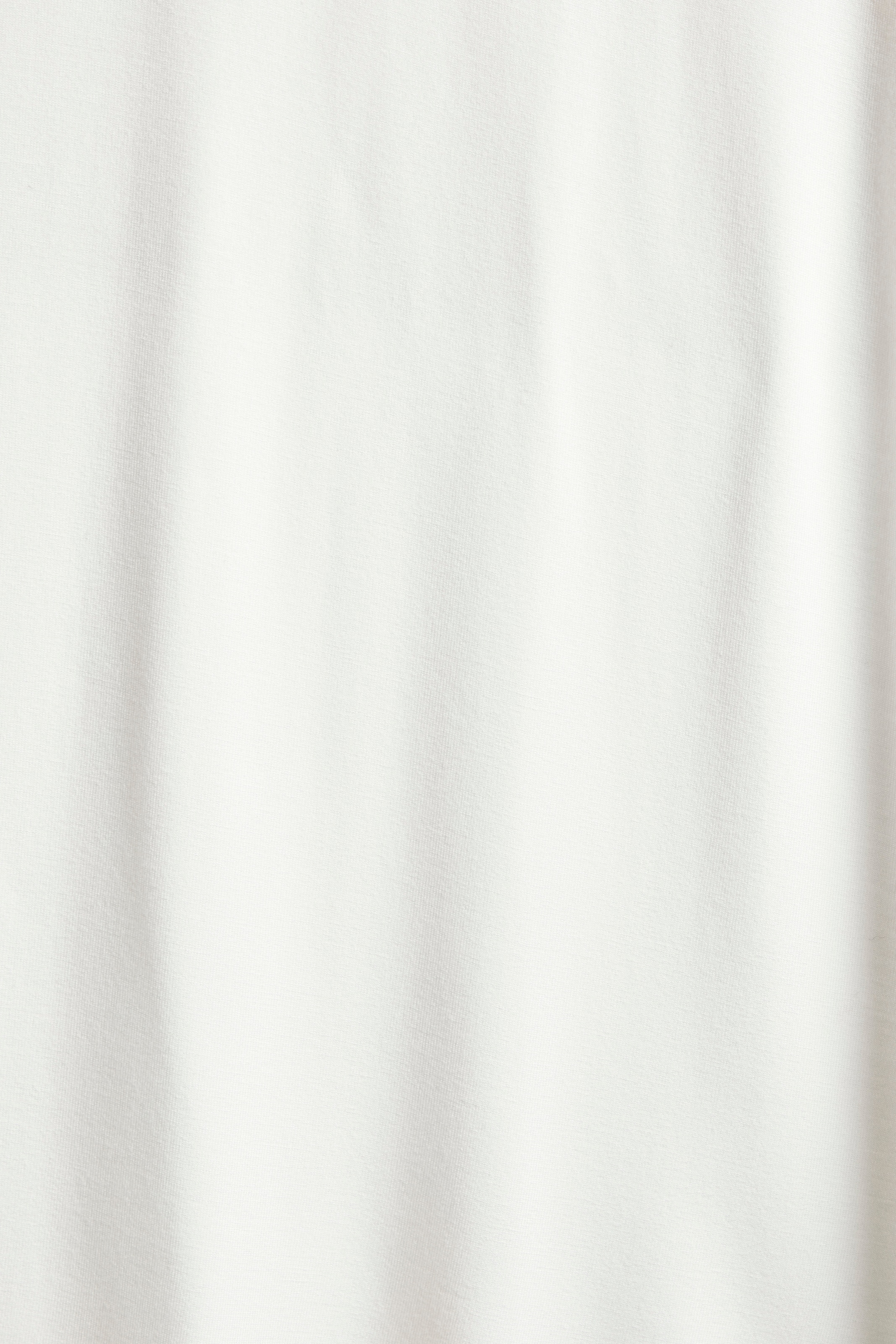 LASCANA T-shirt en V »mit Spitze« en viscose agréable