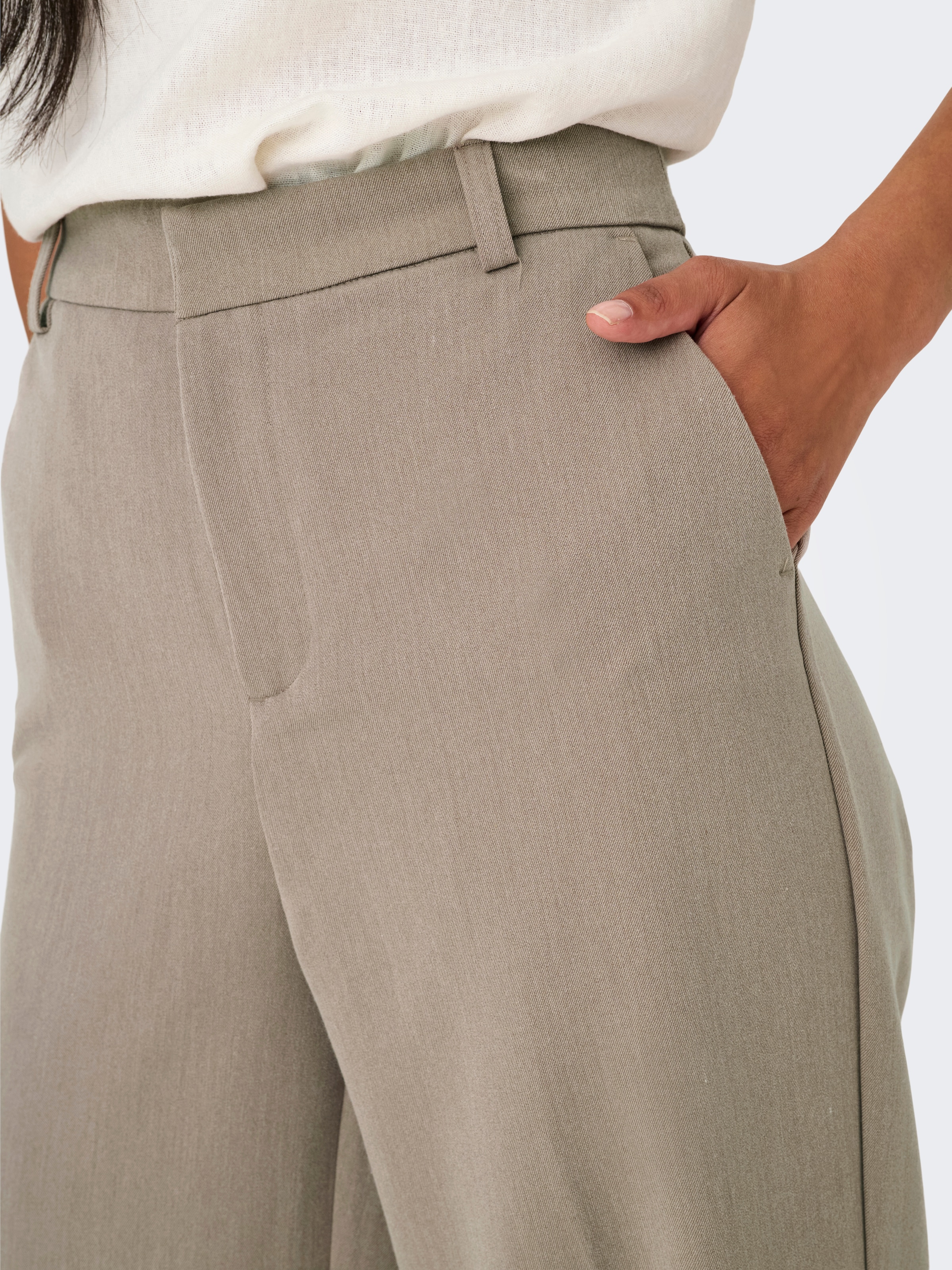 ONLY Pantalon de costume »ONLHATTIE-LANA HW W MEL PANT TLR NOOS«  Materialmix