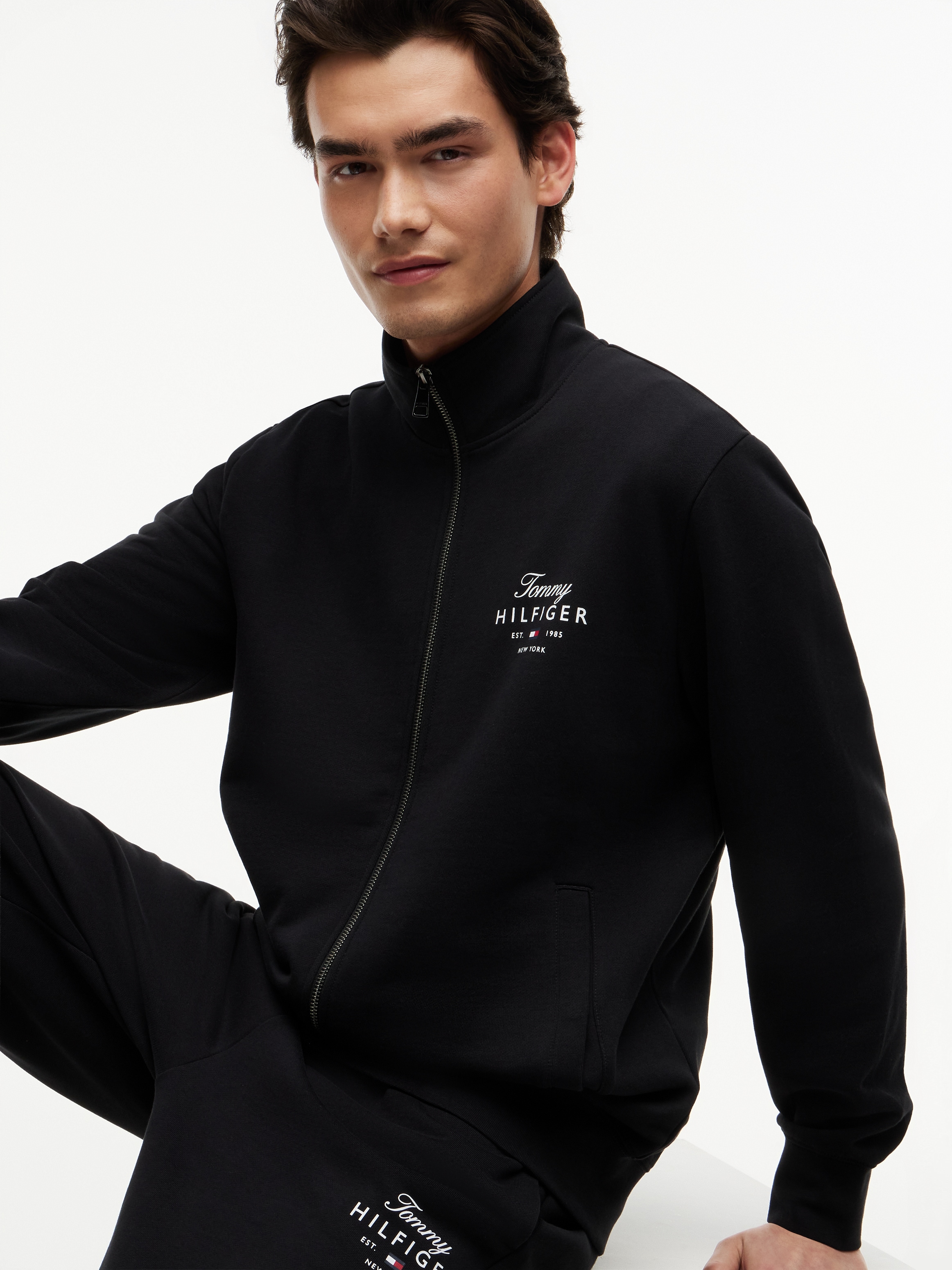 Tommy Hilfiger Sweatjacke »SCRIPT STACK FZ STAND COLLAR«