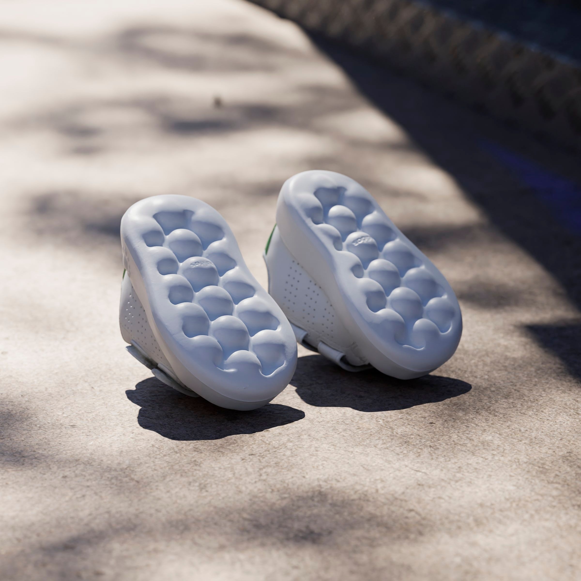 adidas Sportswear Chaussures à scratch »ADVANTAGE KIDS«  Design auf den Spuren des adidas Stan Smith, für Kinder