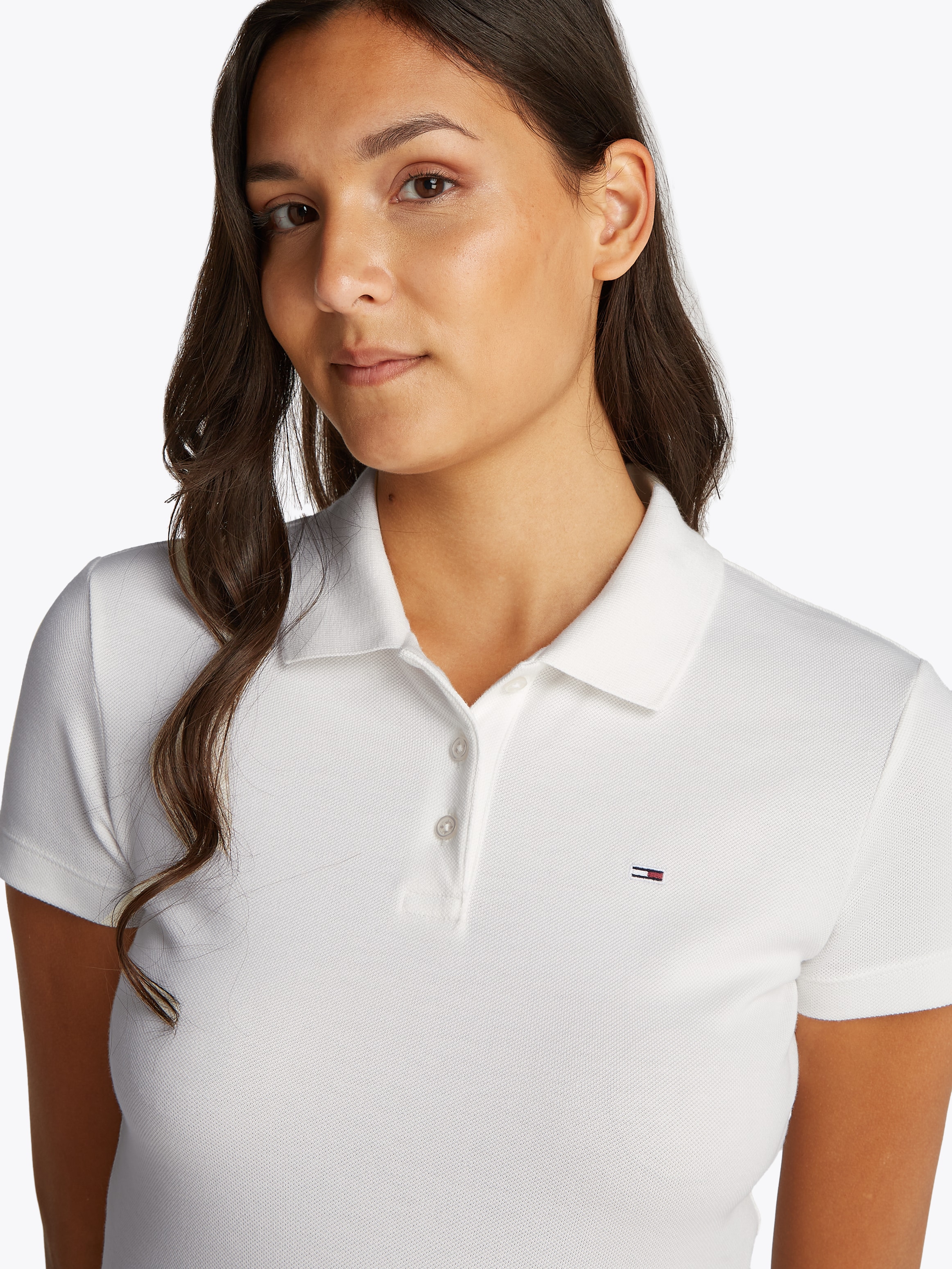 Tommy Jeans Poloshirt »TJW SLIM ESSENTIAL POLO SS«, mit Logostickerei