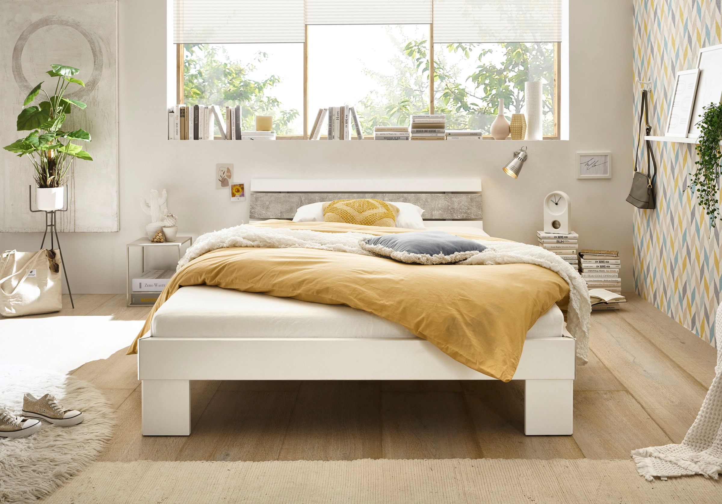 Image of Schlafkontor Futonbett "Lyon Bettgestell ohne Matratze & Lattenrost" geeignet für Latten- & Rollroste bis 4 cm Stärke