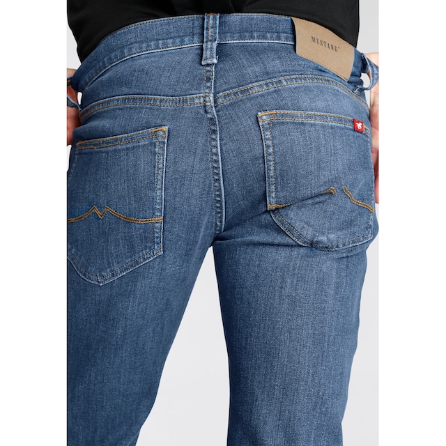 ➤ Jeans versandkostenfrei - ohne Mindestbestellwert shoppen