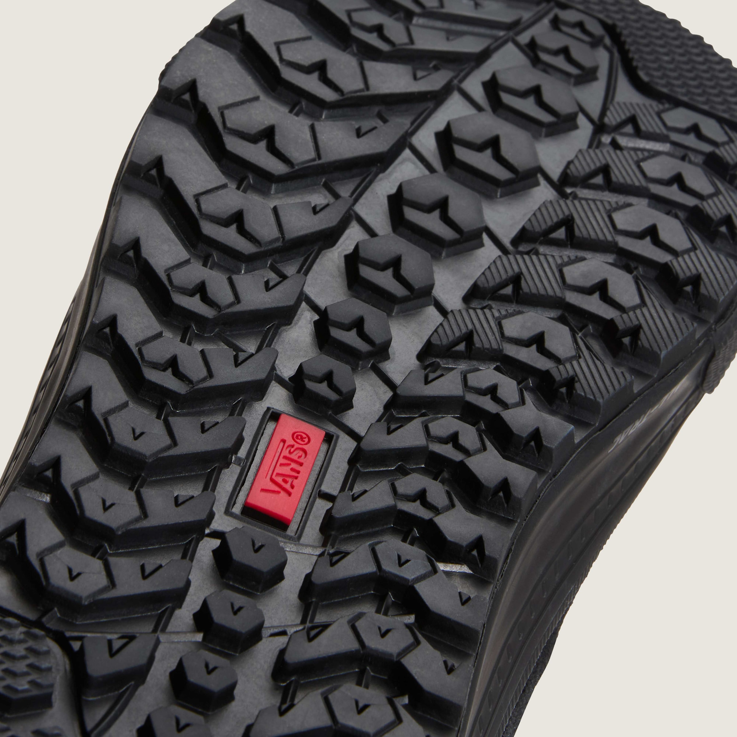 Vans Sneaker »Old Skool Waterproof Insulated MTE«  leicht profiliertes Laufsohlenprofil, wasserdichtes Obermaterial