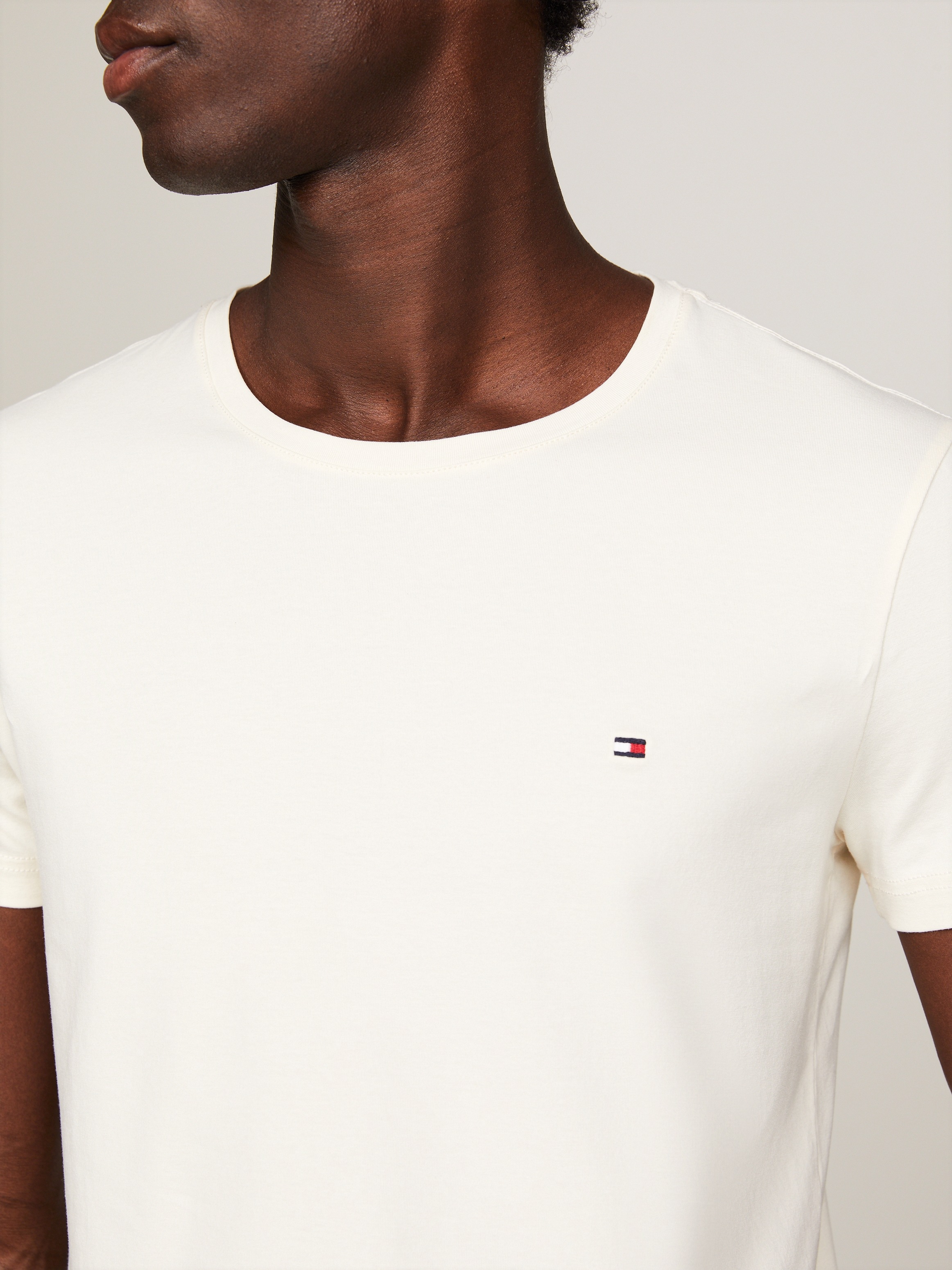 Tommy Hilfiger T-Shirt »STRETCH SLIM FIT TEE«, mit Rundhalsausschnitt