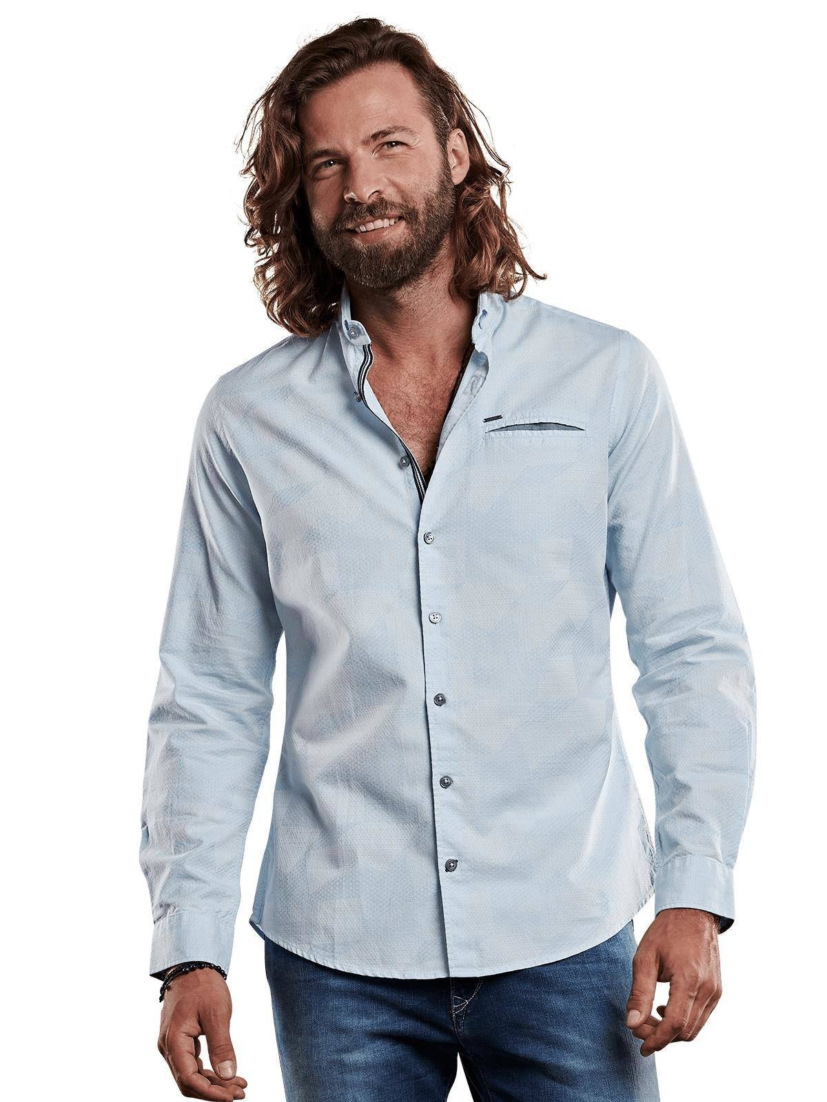 Fein gemustertes Hemd mit einzigartigen Knöpfen