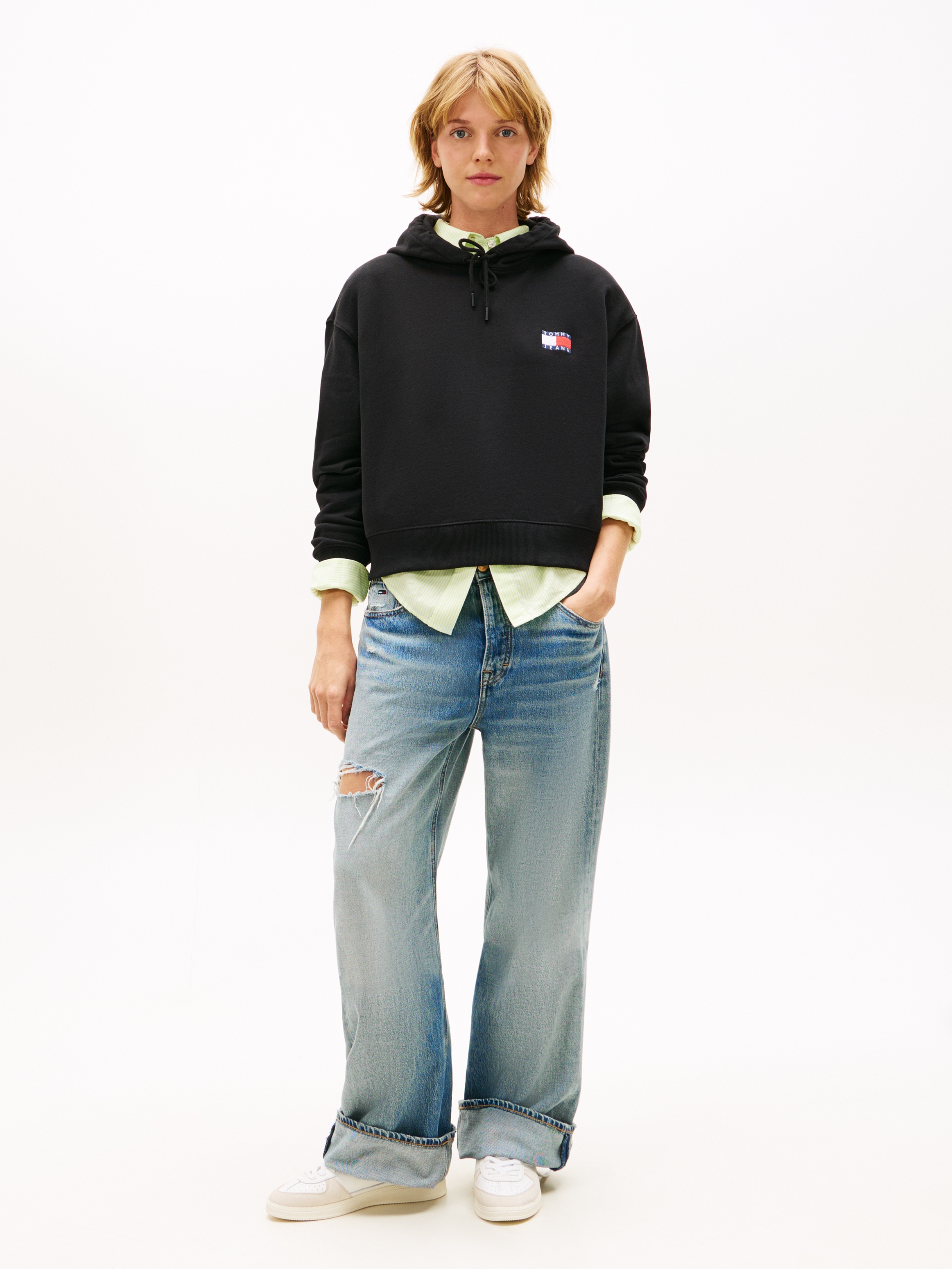 Tommy Jeans Kapuzensweatshirt »TJW RLX SH WAVY FLAG HOODIE«, im Relaxed Fit, Baumwoll-Qualität
