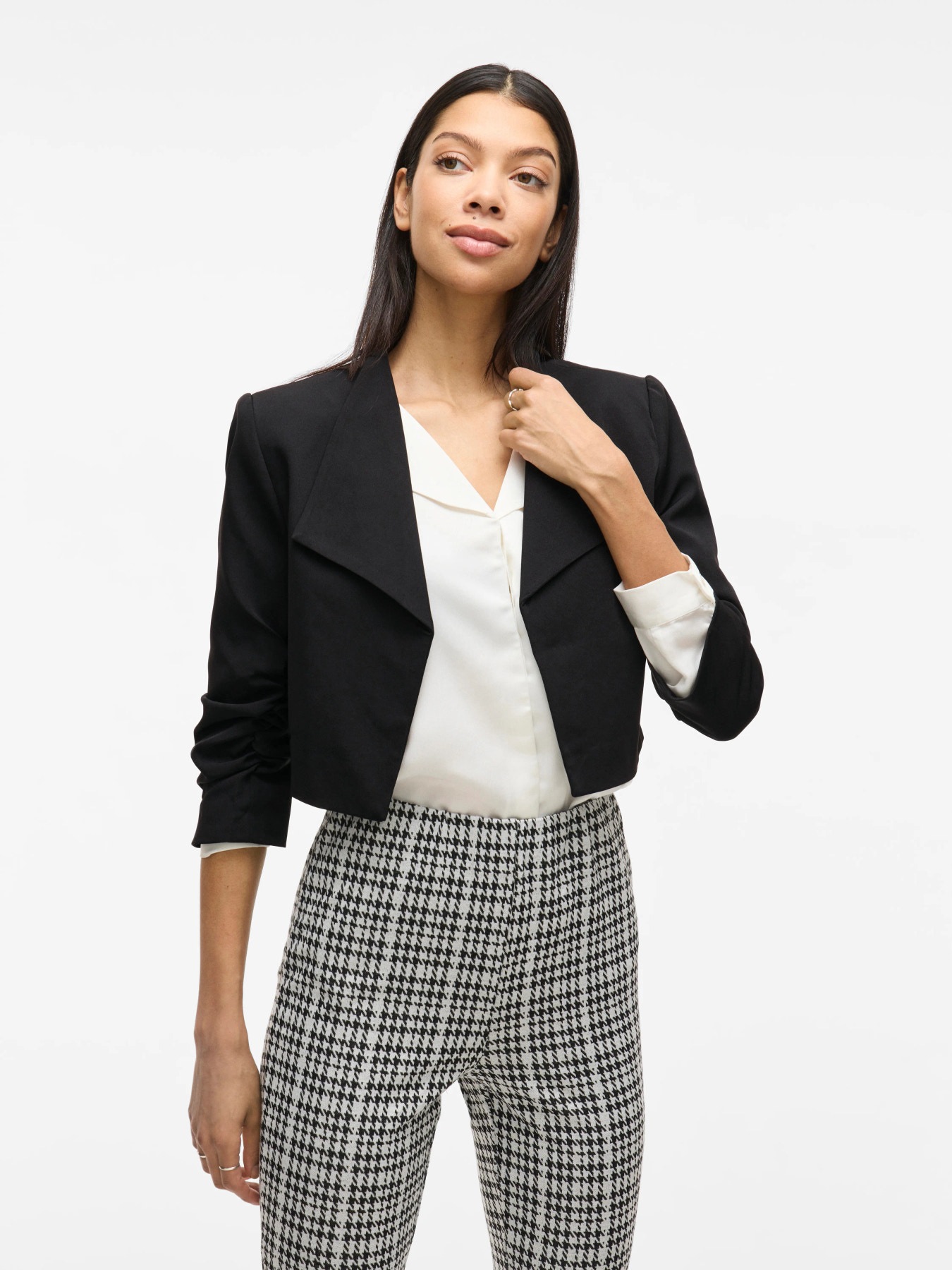 Image of Vila Kurzblazer "VIHER BIN CROPPED BLAZER - NOOS" Materialmix, loose fit