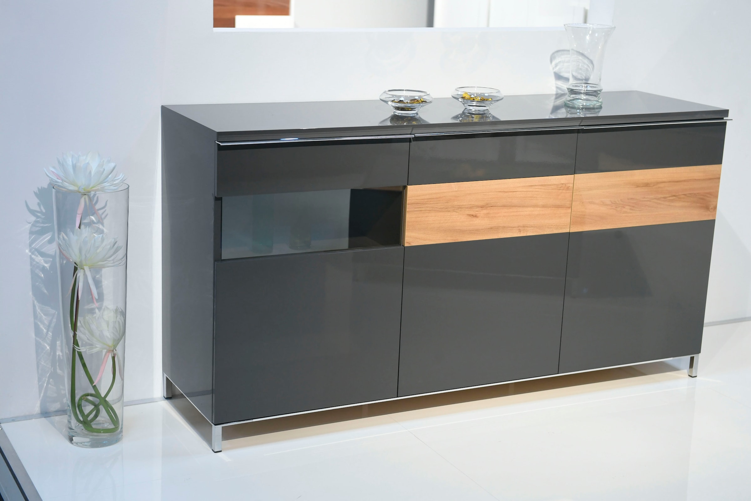 Places of Style Sideboard »Onyx«, Kommode mit Soft-Close-Funktion, Breite 167,5 cm