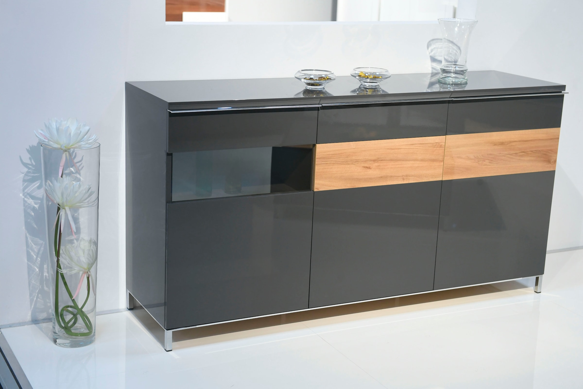 Places of Style Sideboard »Onyx«, Kommode mit Soft-Close-Funktion