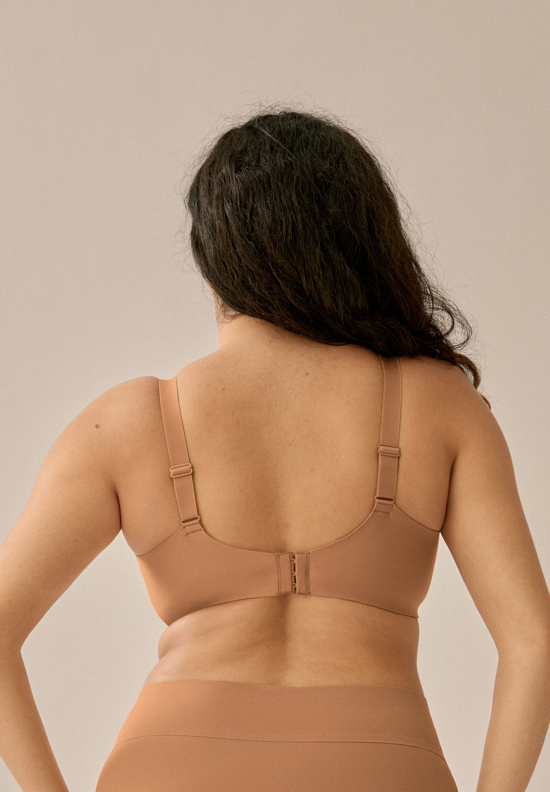 Naturana Soutien-gorge souple »Smoothing« finitions plates sans coutures, large bande sous-poitrine, sans armatures, basique