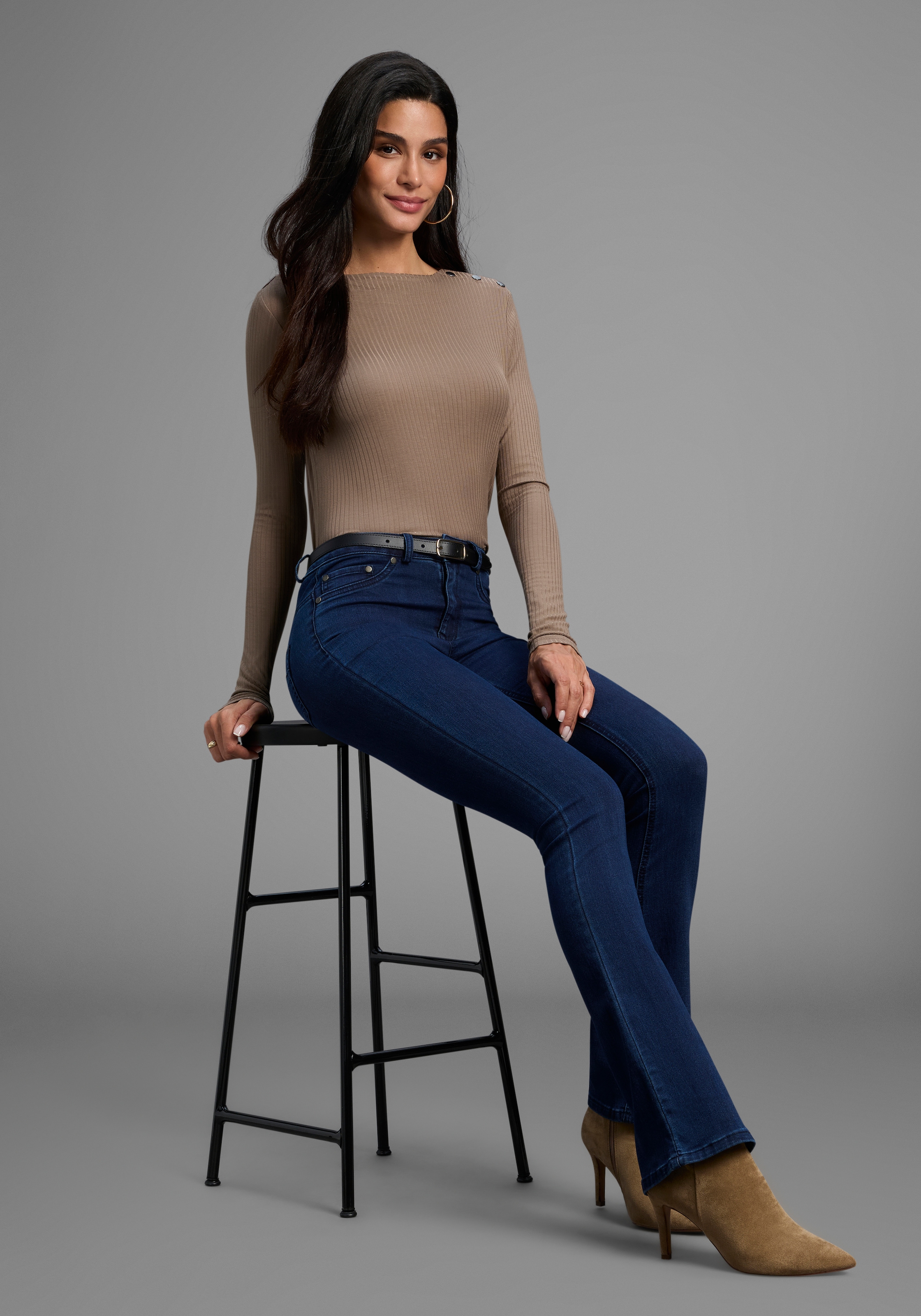 Bruno Banani Longsleeve mit Druckknopf-Detail auf der Schulter - NEUE KOLLEKTION