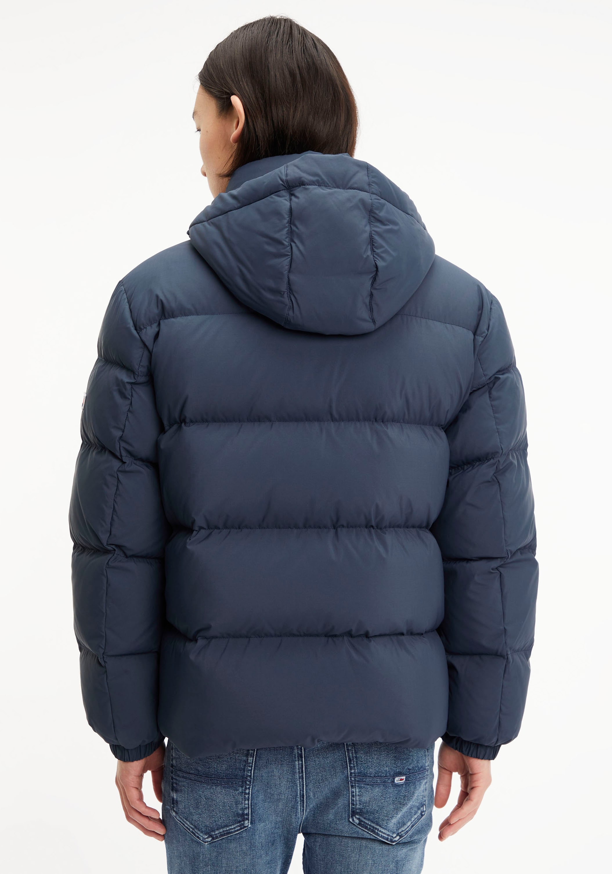 Tommy Jeans Daunenjacke »TJM ESSENTIAL DOWN JACKET«, mit Kapuze, mit Tunnelzug und Stoppern an der Kapuze