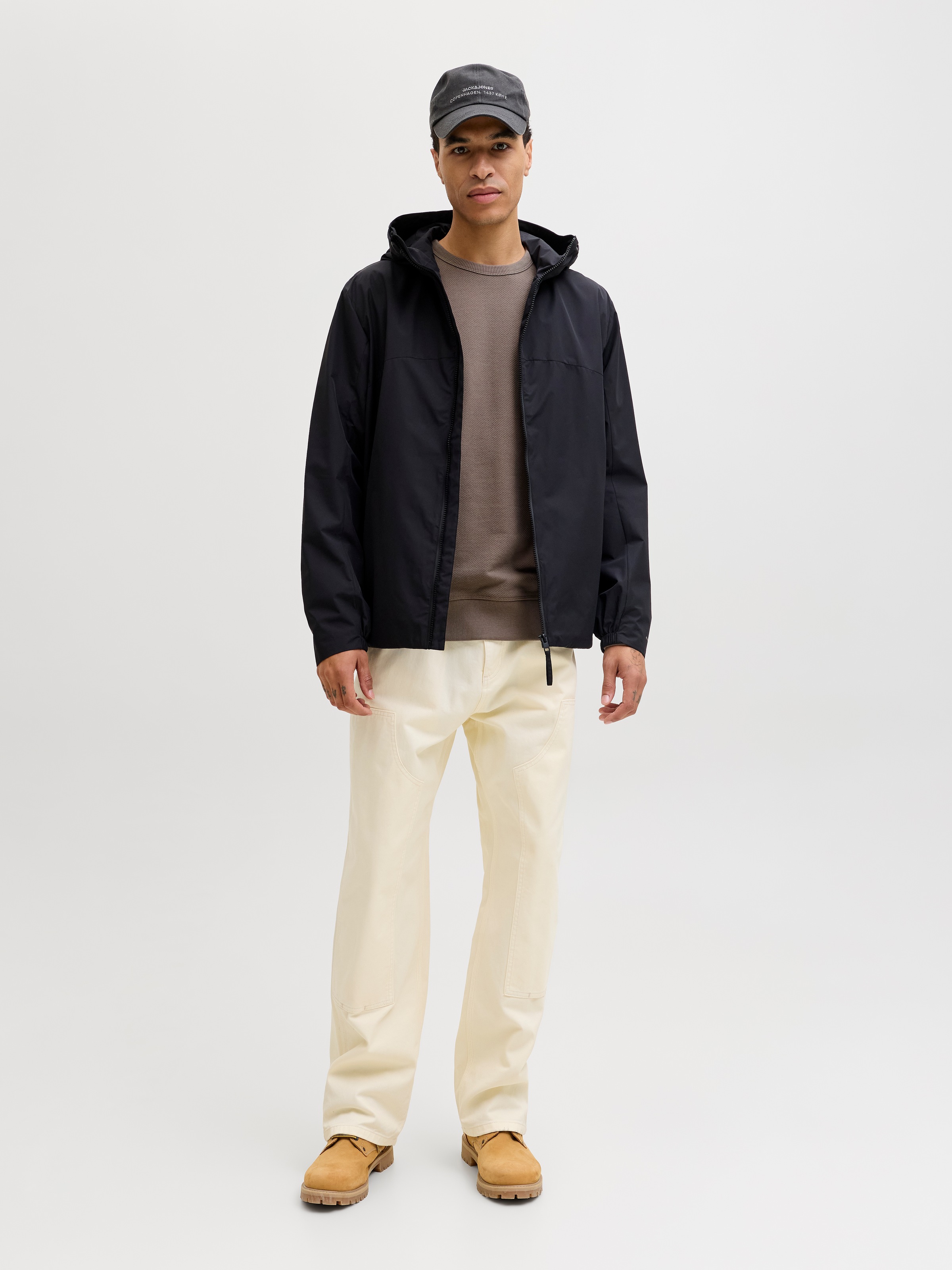 Jack & Jones Sweatshirt »JJEDOVER CLASSIC SWEAT CREW NECK SN«, mit Markenlabel
