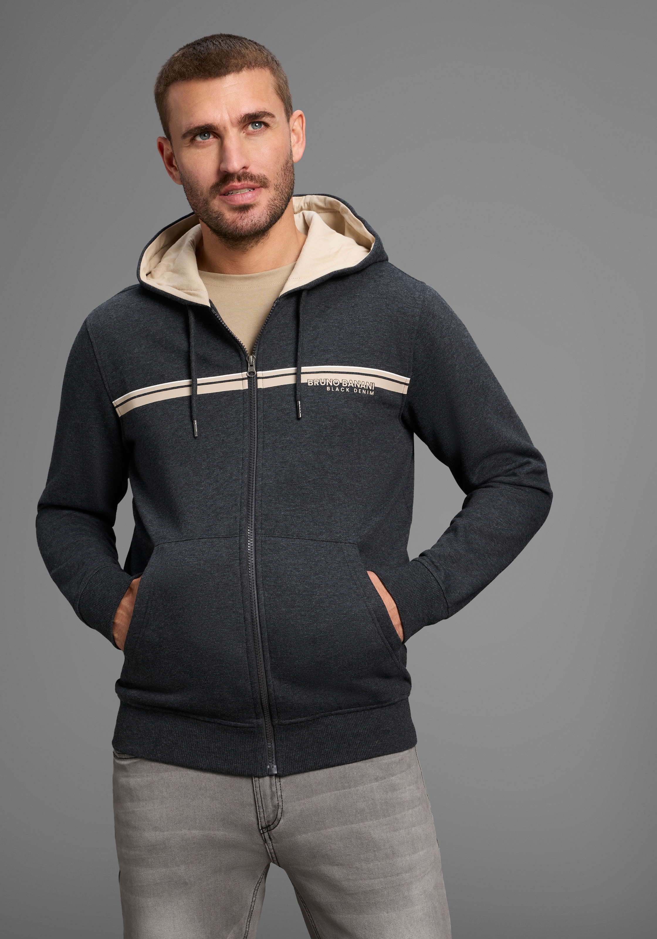 Image of Bruno Banani Sweatjacke moderner Brustprint