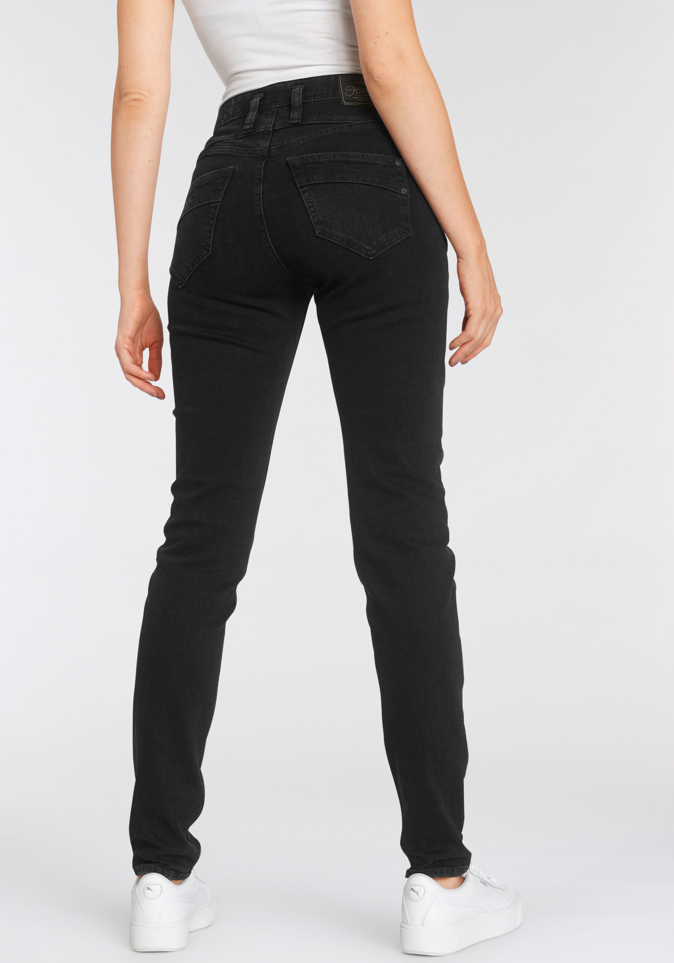 Herrlicher High-waist-Jeans »RADINA RECYCLED DENIM«, mit leichtem Push-Up-Effekt