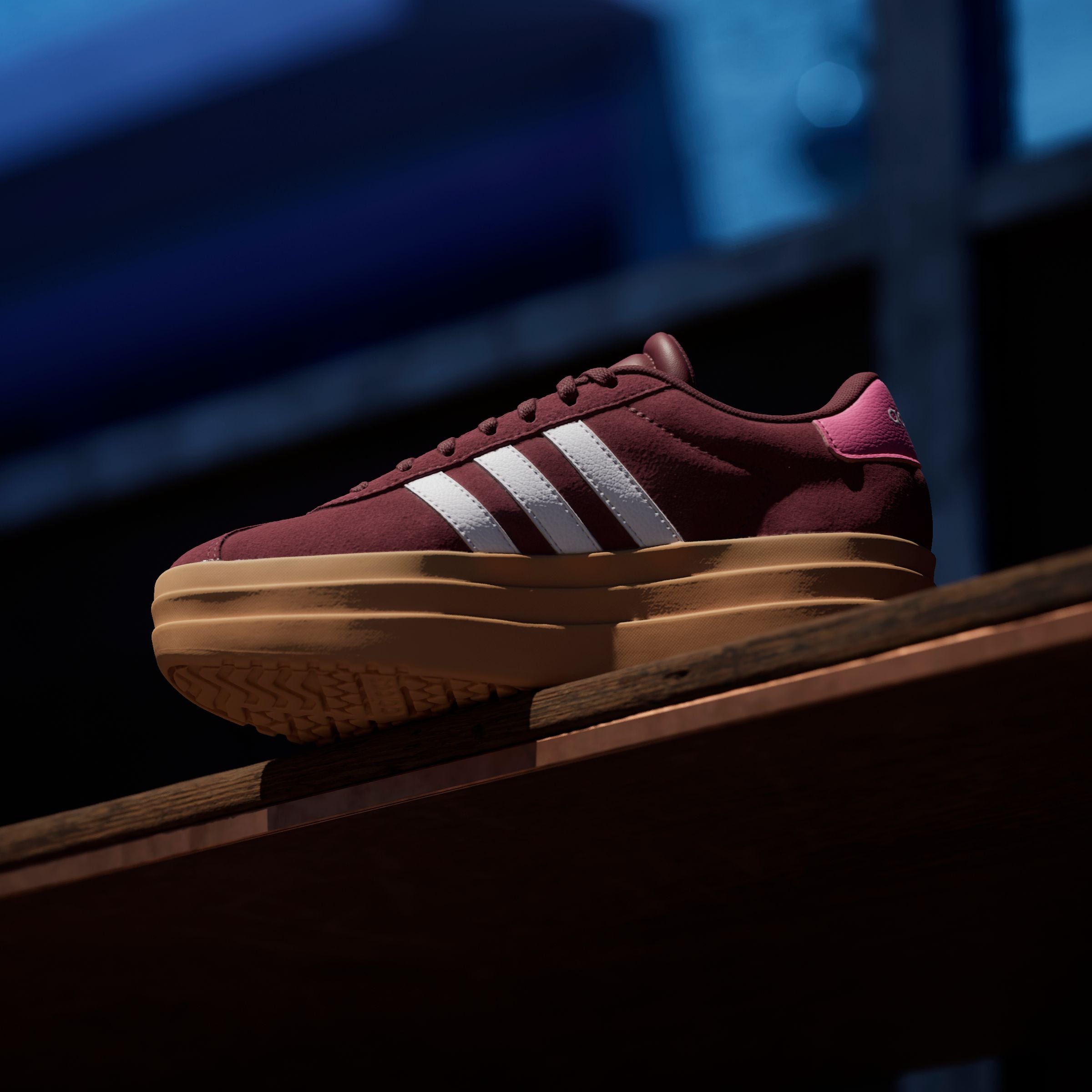 adidas Sportswear Plateausneaker »VL COURT BOLD LIFESTYLE KIDS«, Design auf den Spuren des adidas Gazelle Bold