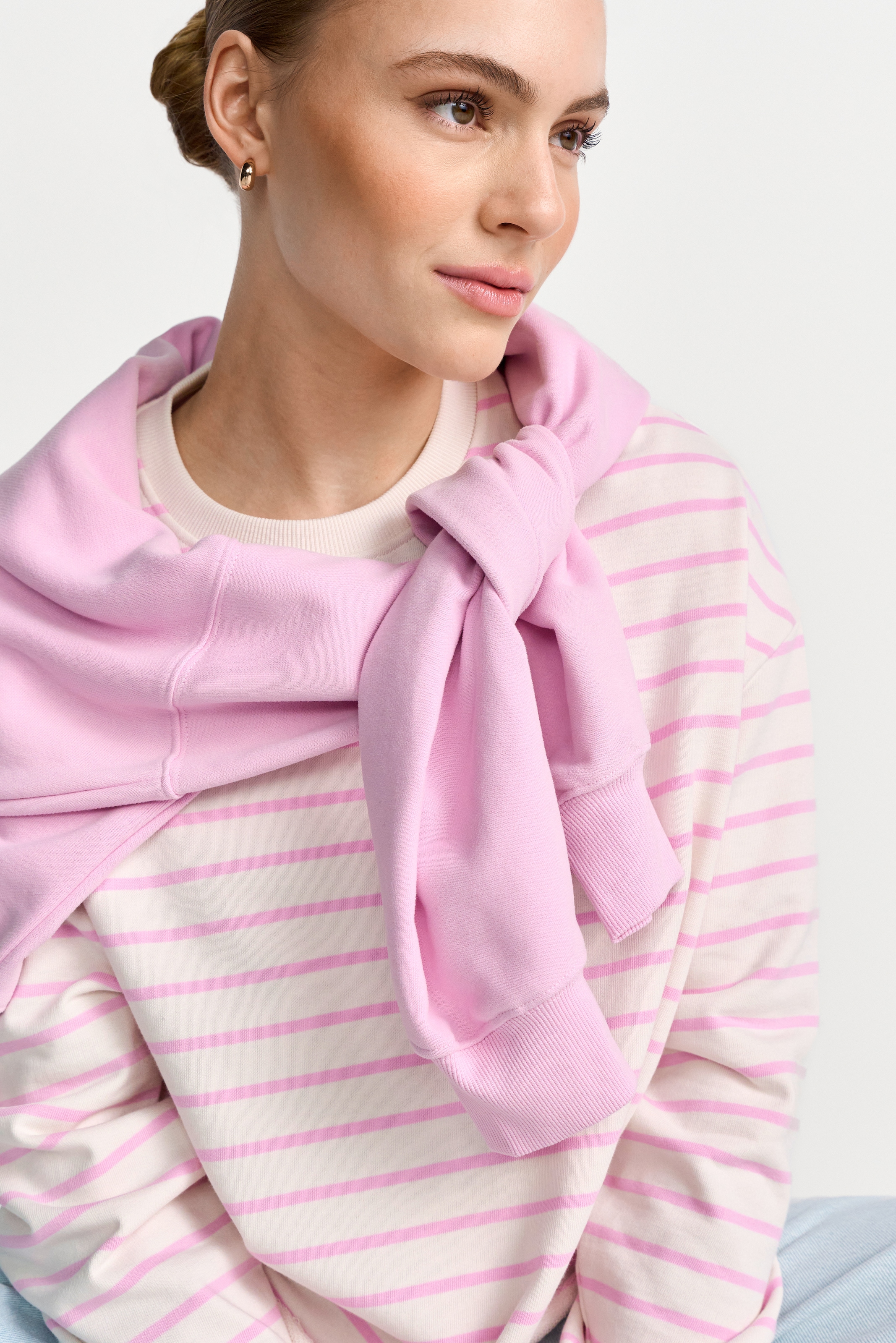 RICHROYAL Sweatshirt , im dezenten oversized Look, mit Bruststickerei
