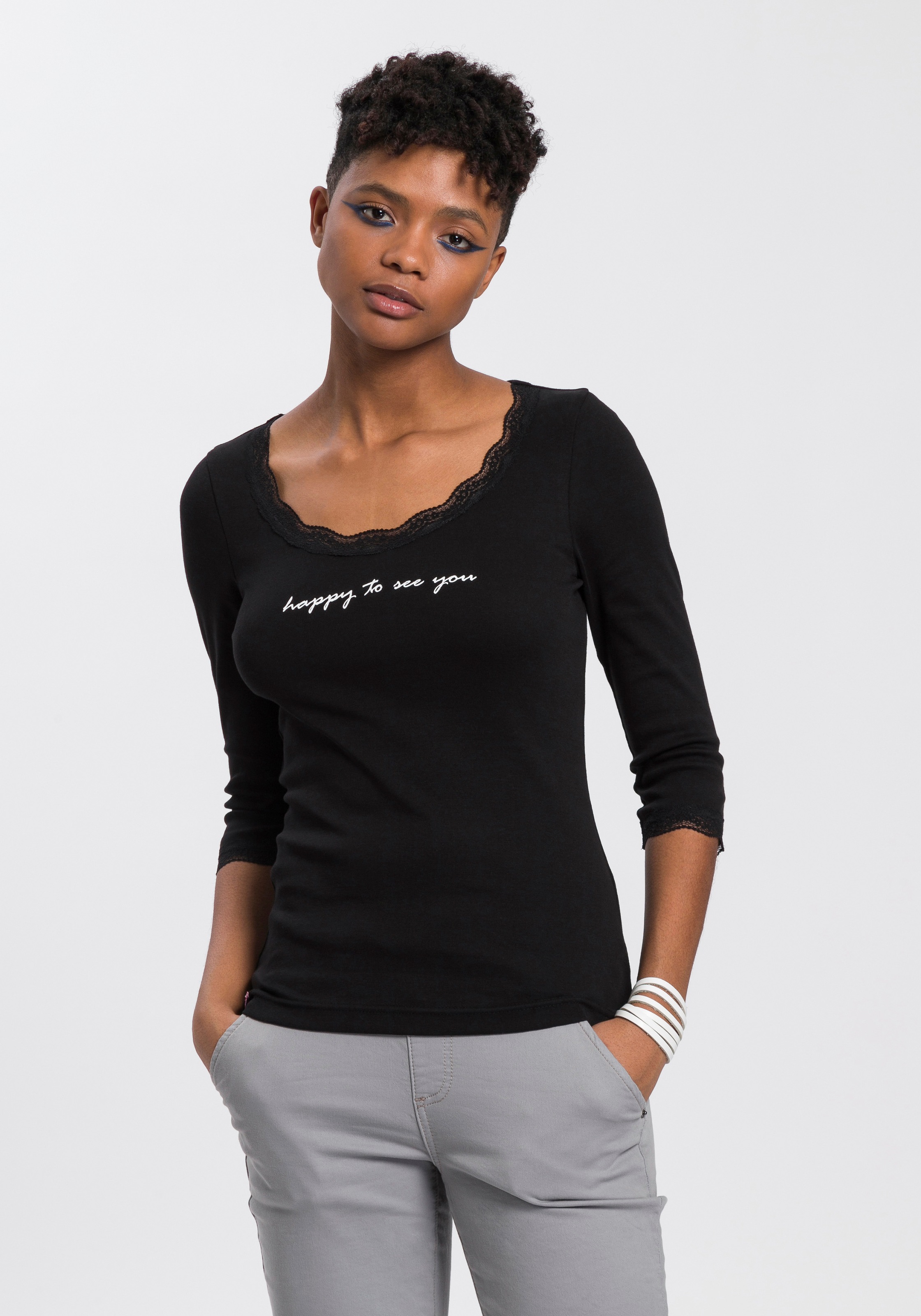 KangaROOS T-Shirt, mit Spitzenband am V-Ausschnitt & 3/4-Arm  versandkostenfrei auf
