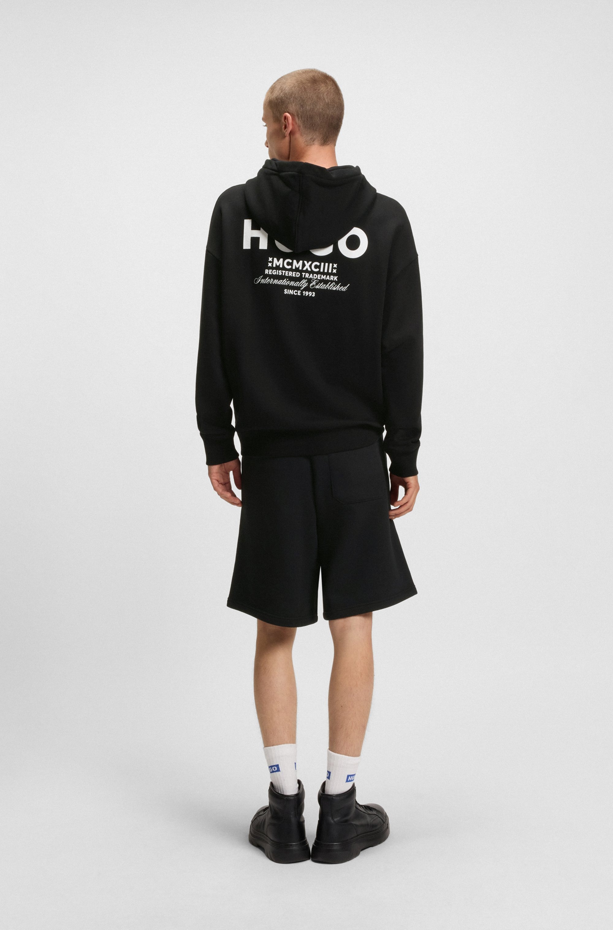 HUGO Blue Sweatshorts »Nomario«, mit grossem Druck