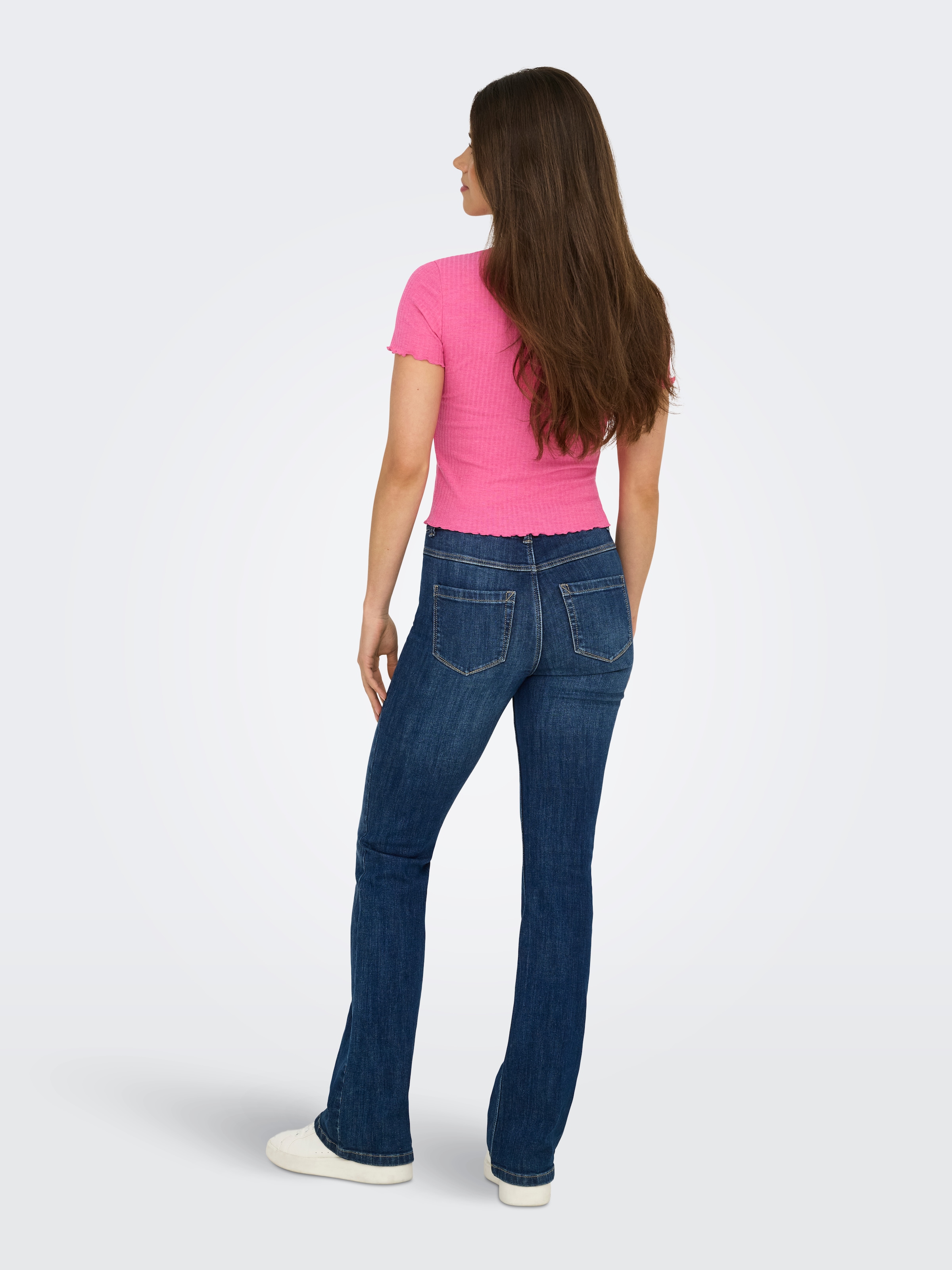 ONLY Shirt à col rond »ONLEMMA S/S SHORT TOP NOOS JRS« Rundhals, modisch, regular fit, gewellter Abschluss, unifarben