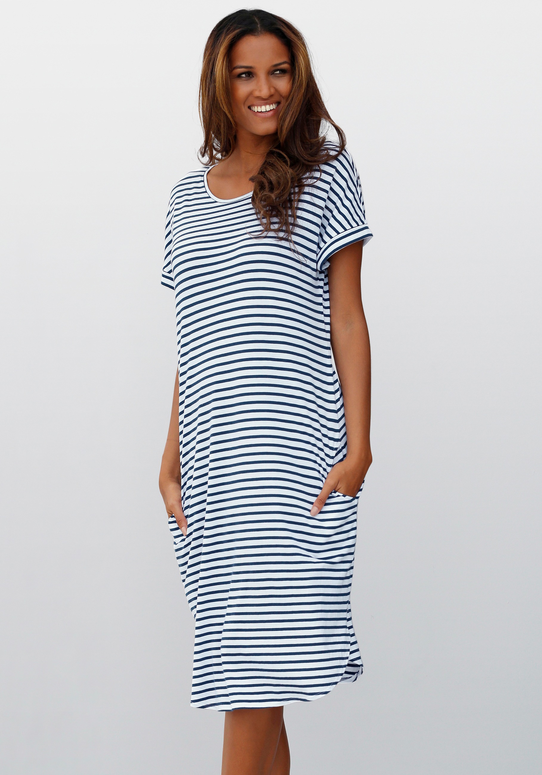 Image of Schiesser Nachthemd, in Midi-Länge mit Rundhalsausschnitt bei Ackermann Versand Schweiz