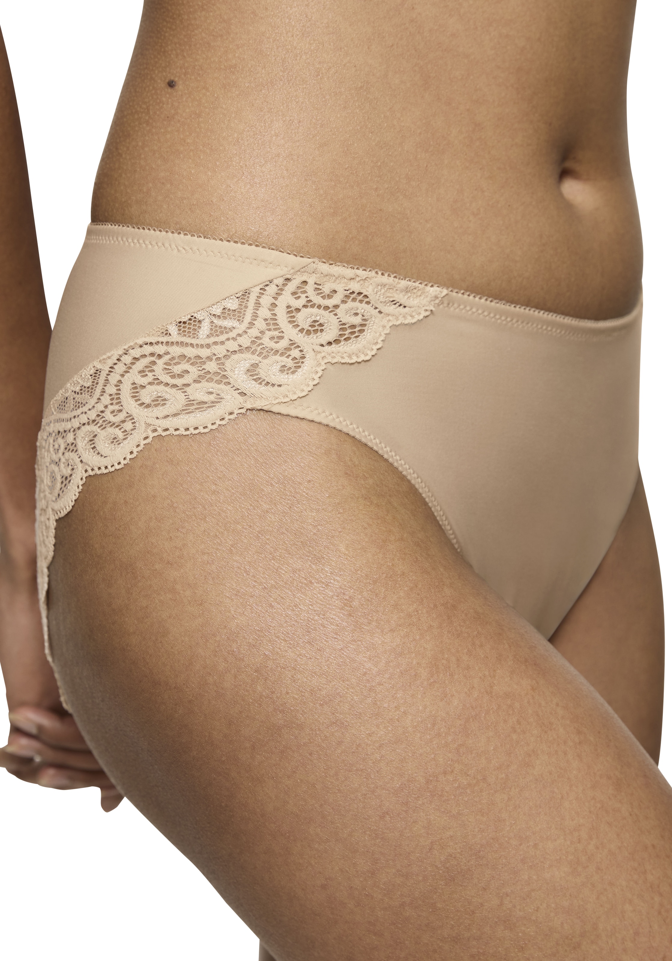 Triumph Slip »Amourette Tai«, Strech-Spitze